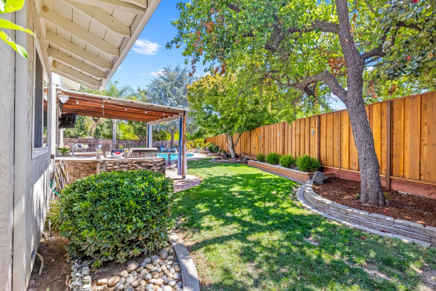 Morgan Hill, California, 95037, United States, 5 Bedrooms Bedrooms, ,3 BathroomsBathrooms,Residential,For Sale,1934202