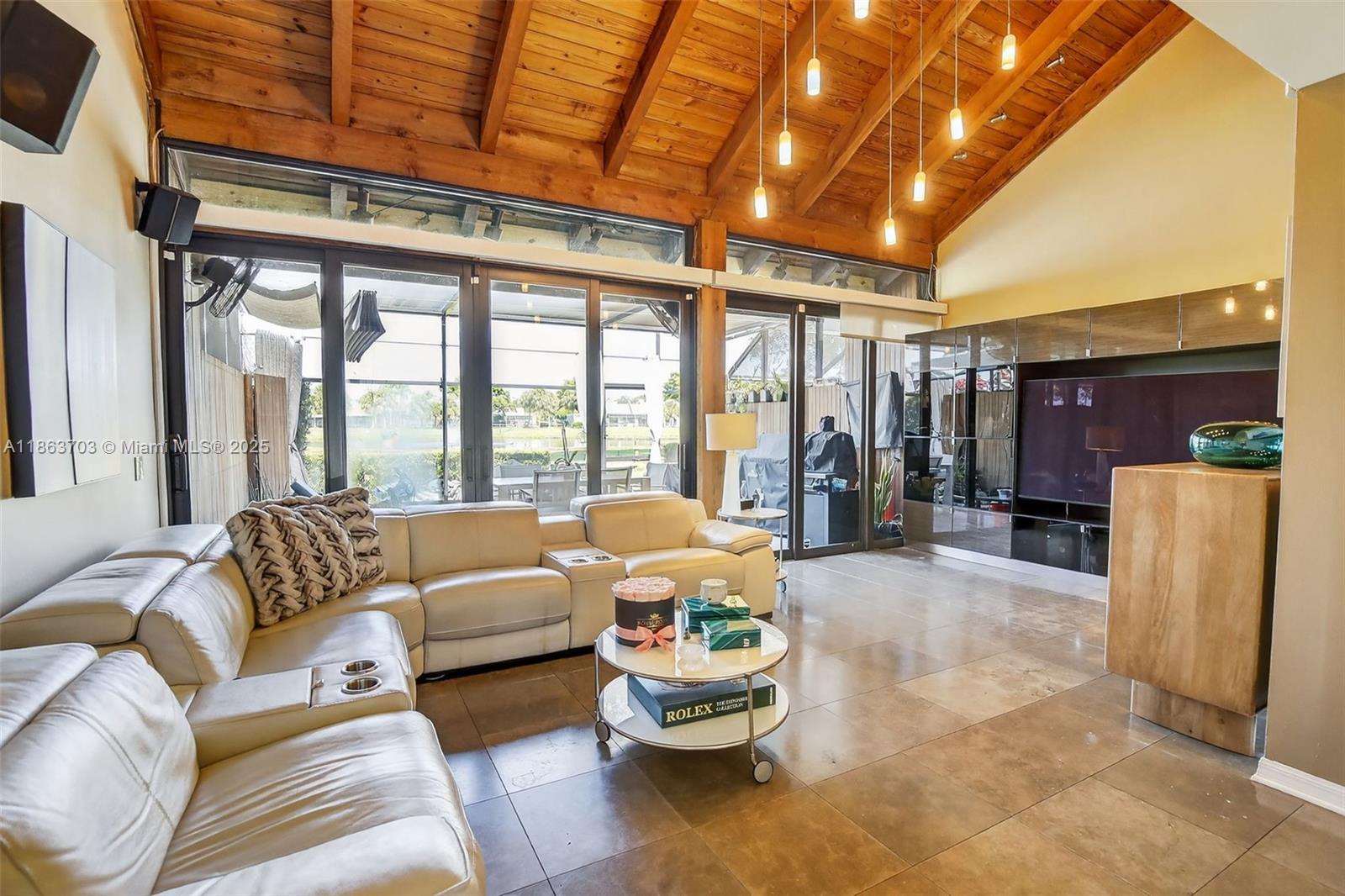 Pembroke Pines, Florida, 33026, United States, 3 Bedrooms Bedrooms, ,3 BathroomsBathrooms,Residential,For Sale,1954941