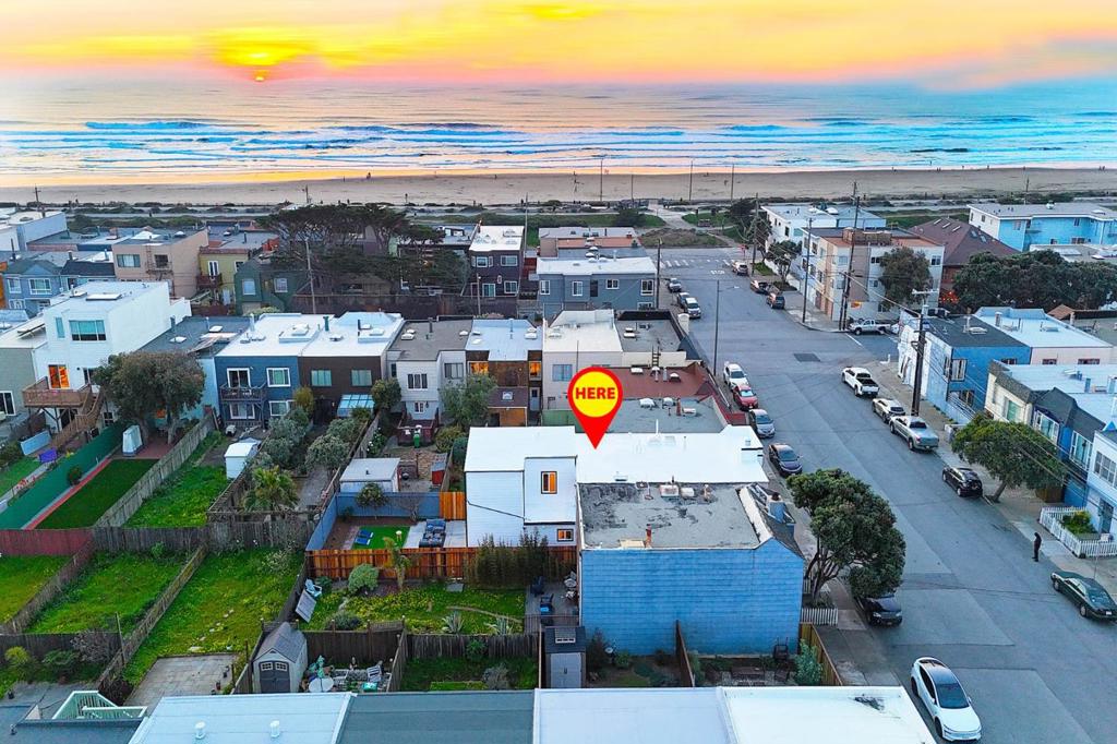 San Francisco, California, 94116, United States, 4 Bedrooms Bedrooms, ,4 BathroomsBathrooms,Residential,For Sale,2014062