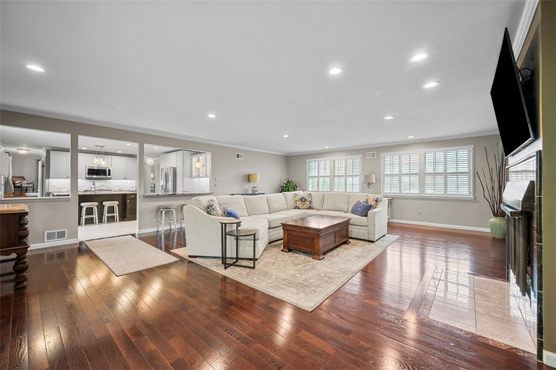 Monroeville, Pennsylvania, 15146, United States, 4 Bedrooms Bedrooms, ,4 BathroomsBathrooms,Residential,For Sale,1754514