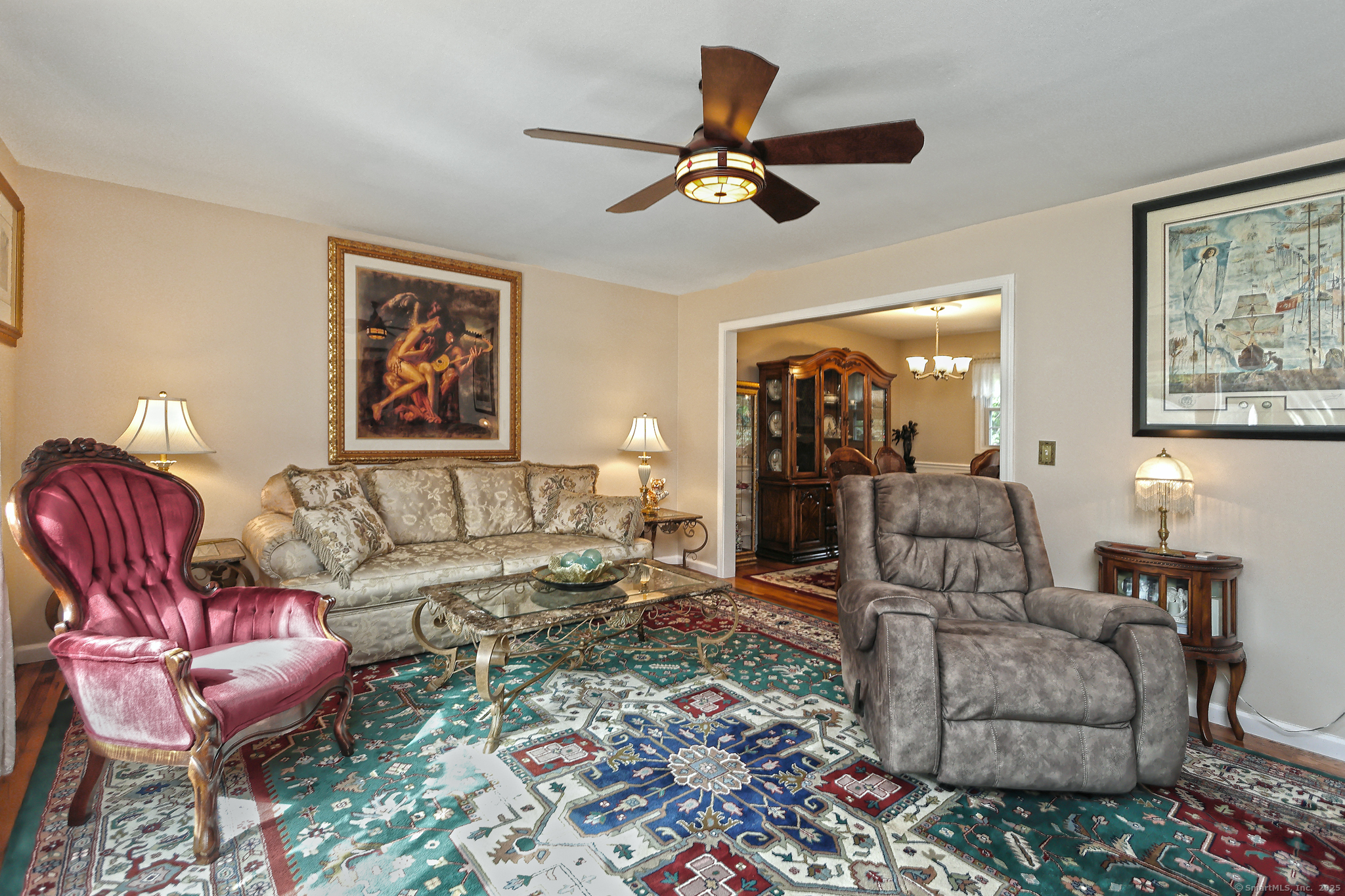 Milford, Connecticut, 06460, United States, 3 Bedrooms Bedrooms, ,3 BathroomsBathrooms,Residential,For Sale,1933259