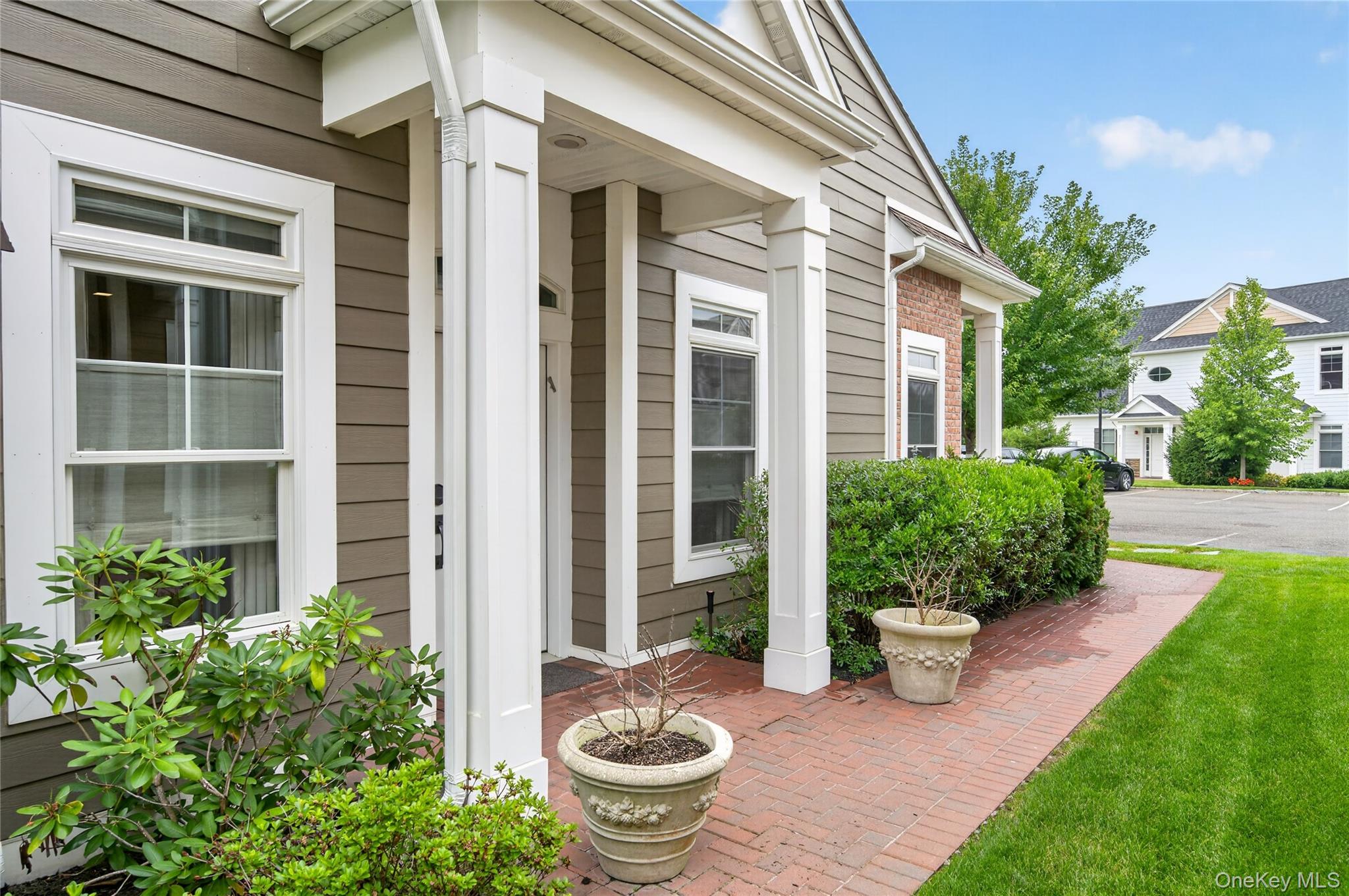  67101 Red Cedar Road, Plainview, NY, 11803 - 物件實景