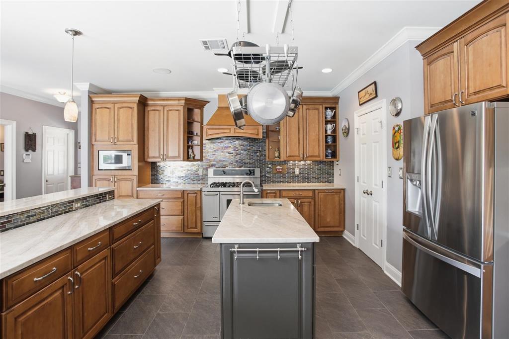 Lake Charles, Louisiana, 70601, United States, 3 Bedrooms Bedrooms, ,3 BathroomsBathrooms,Residential,For Sale,2024711
