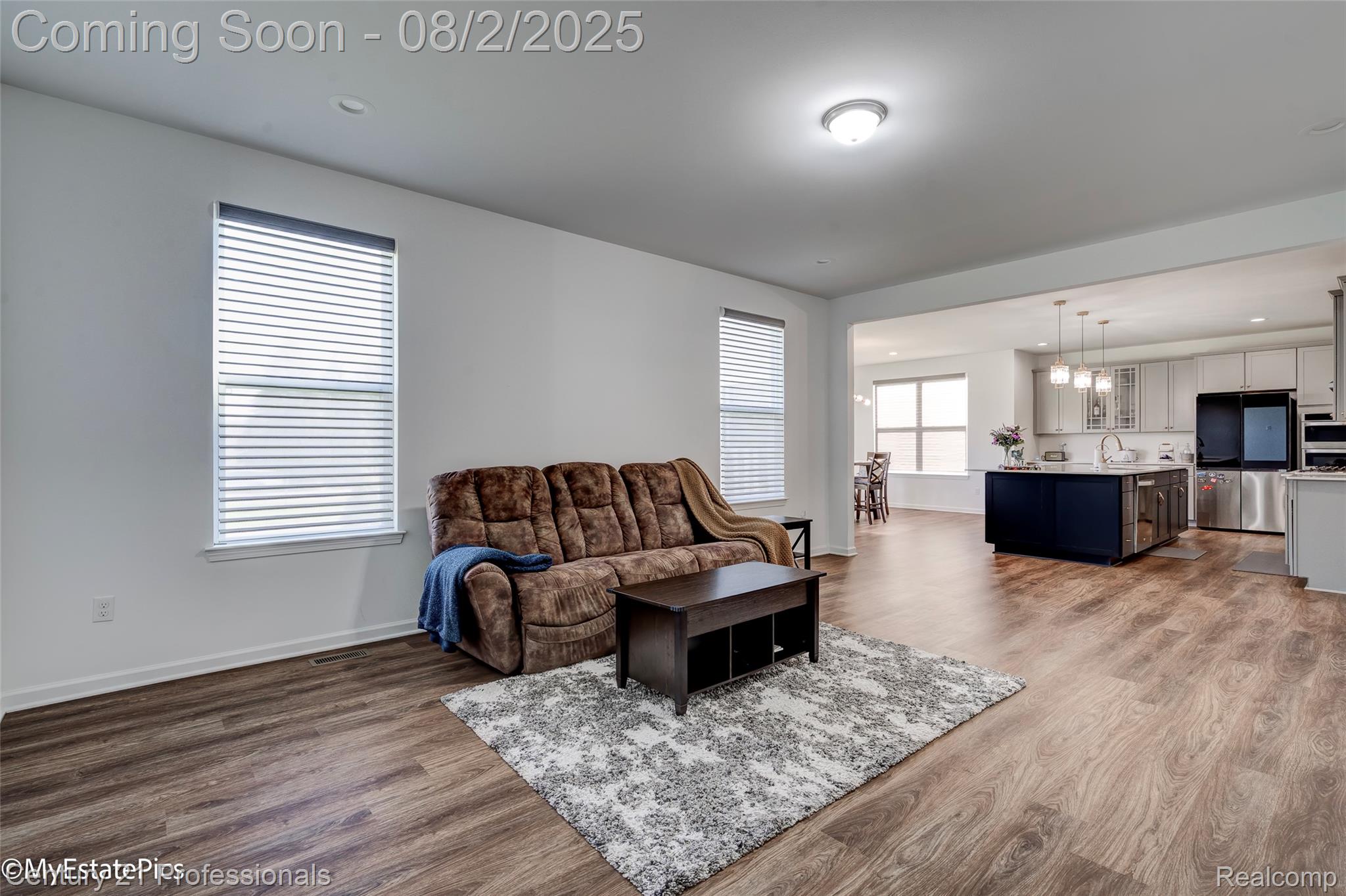 SouthLyon, Michigan, 48178, United States, 4 Bedrooms Bedrooms, ,3 BathroomsBathrooms,Residential,For Sale,1904843