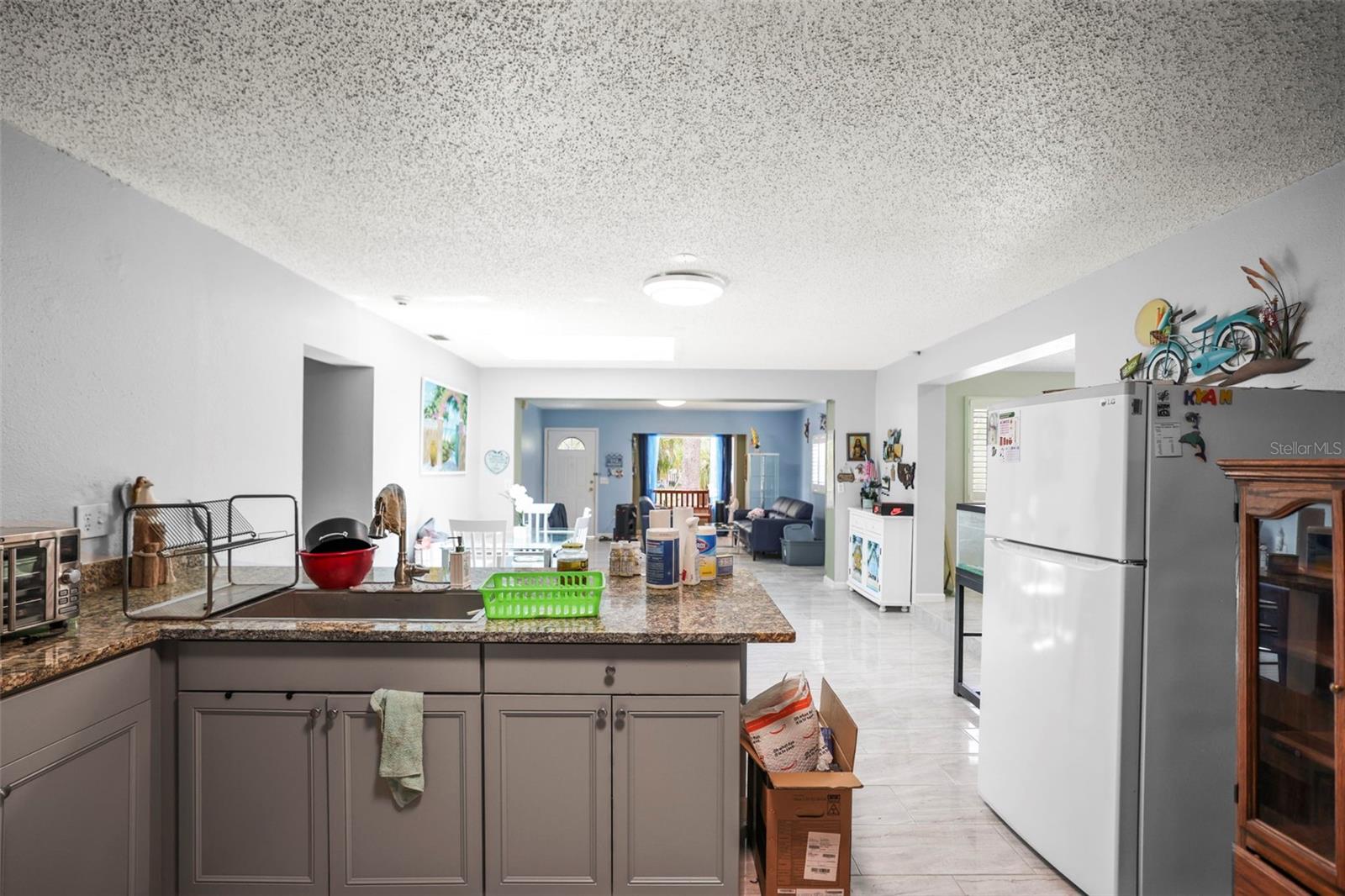 Clearwater, Florida, 33760, United States, 3 Bedrooms Bedrooms, ,2 BathroomsBathrooms,Residential,For Sale,1826177