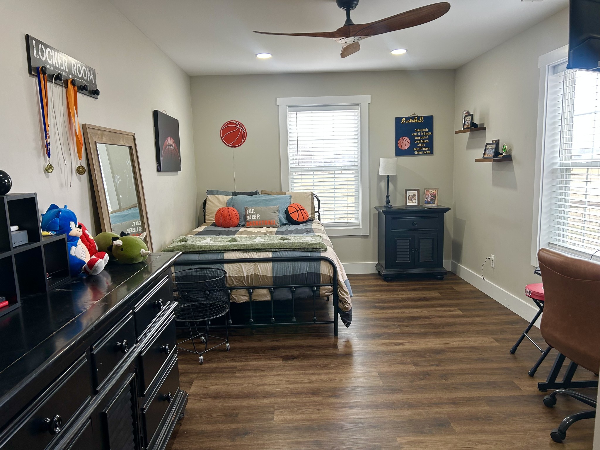 Manchester, Tennessee, 37355, United States, 4 Bedrooms Bedrooms, ,3 BathroomsBathrooms,Residential,For Sale,2015723