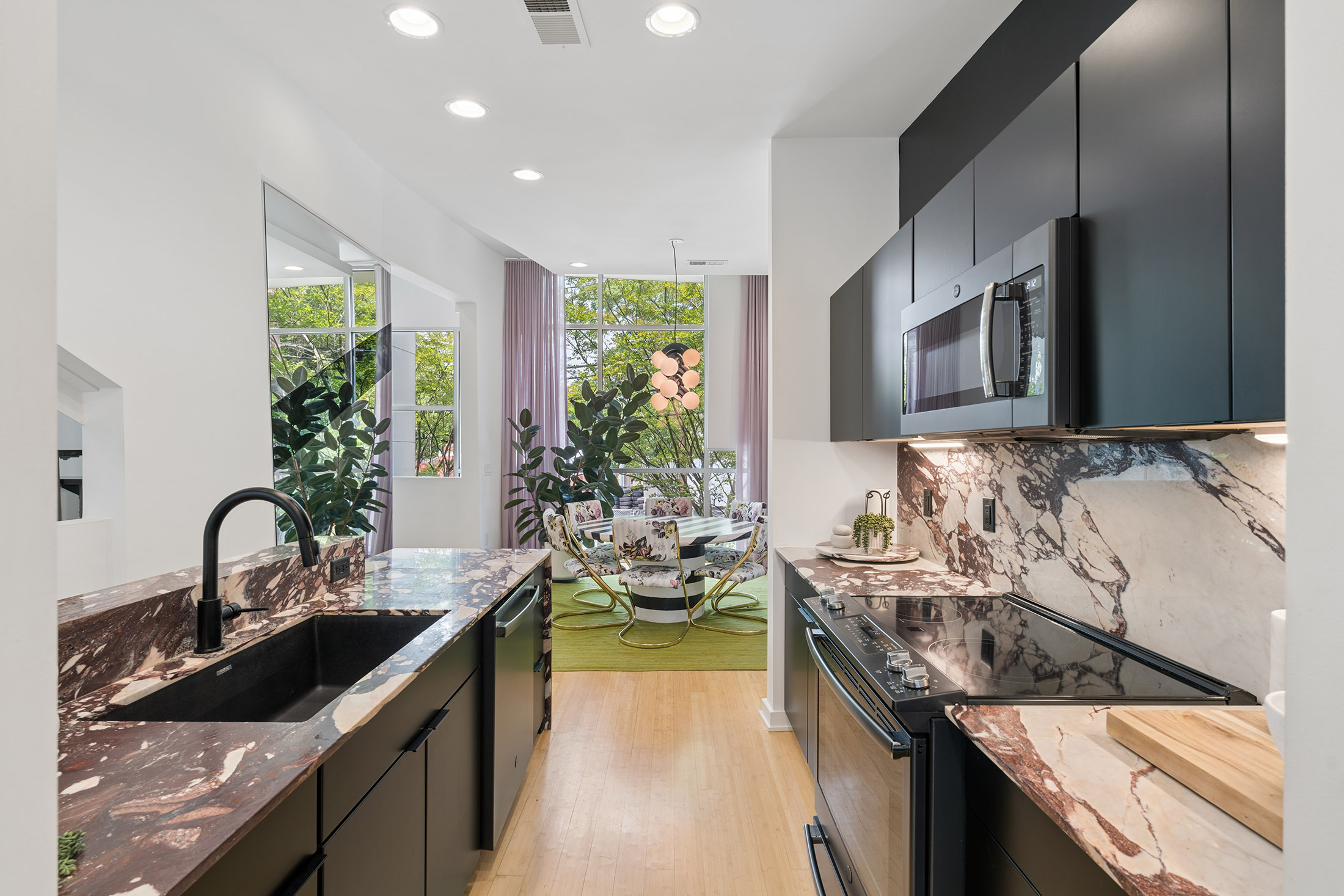  Designer-finished, Three-story Townhome in the Heart of East Atlanta Village - 物件實景