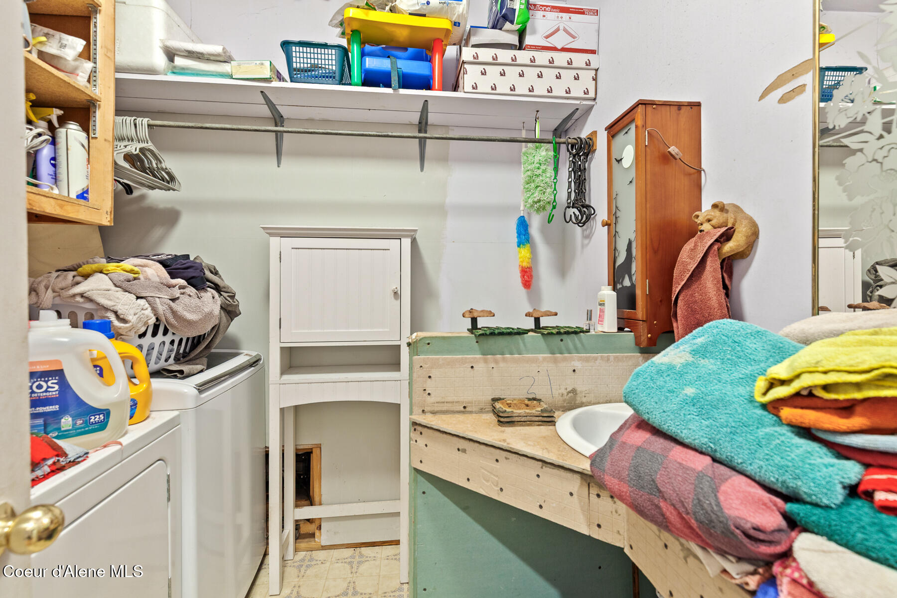 Athol, Idaho, 83801, United States, 4 Bedrooms Bedrooms, ,5 BathroomsBathrooms,Residential,For Sale,1984307