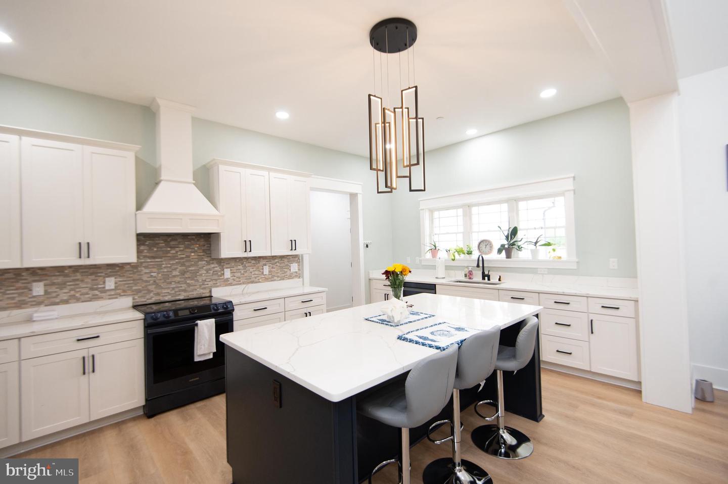 Delmar, Maryland, 21875, United States, 4 Bedrooms Bedrooms, ,4 BathroomsBathrooms,Residential,For Sale,1992058