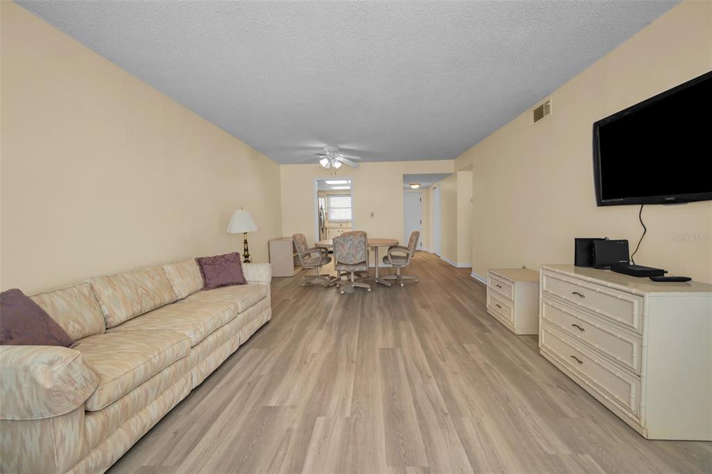 Clearwater Beach, Florida, 33767, United States, 2 Bedrooms Bedrooms, ,2 BathroomsBathrooms,Residential,For Sale,1744502