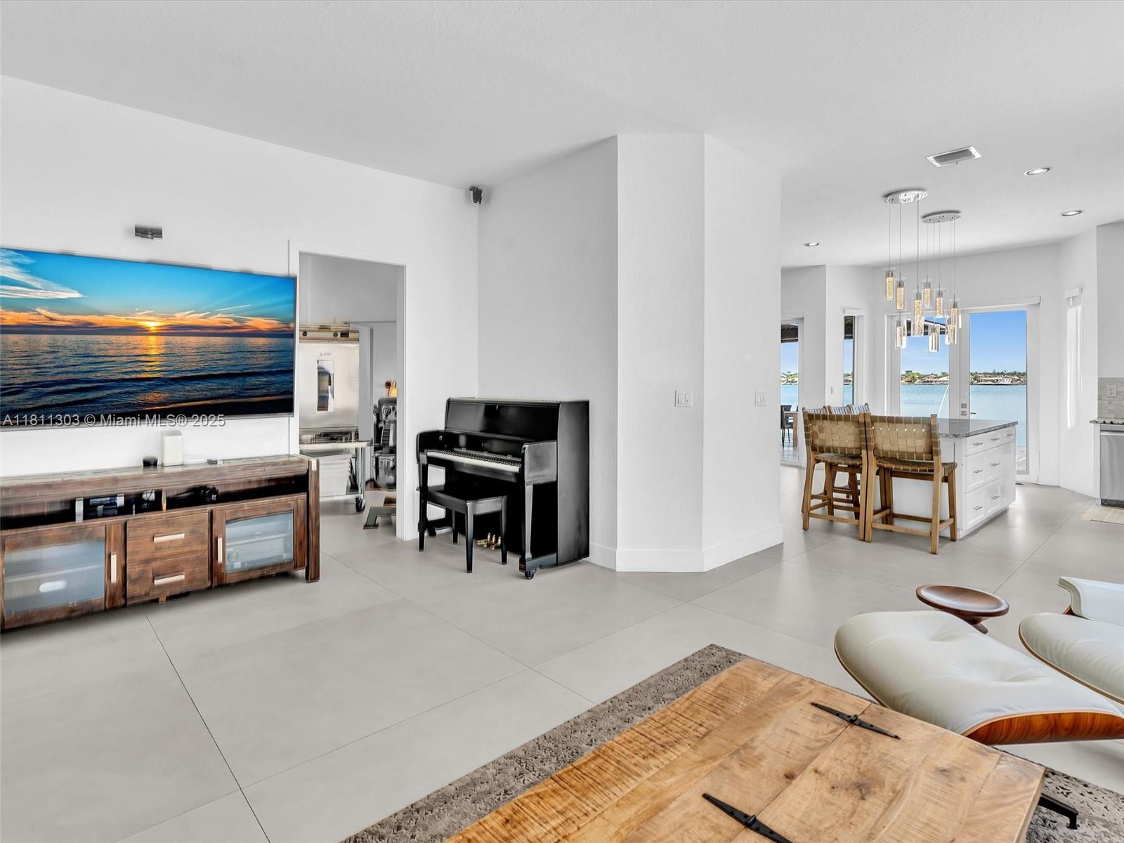 Miami, Florida, 33186, United States, 4 Bedrooms Bedrooms, ,2 BathroomsBathrooms,Residential,For Sale,1838976