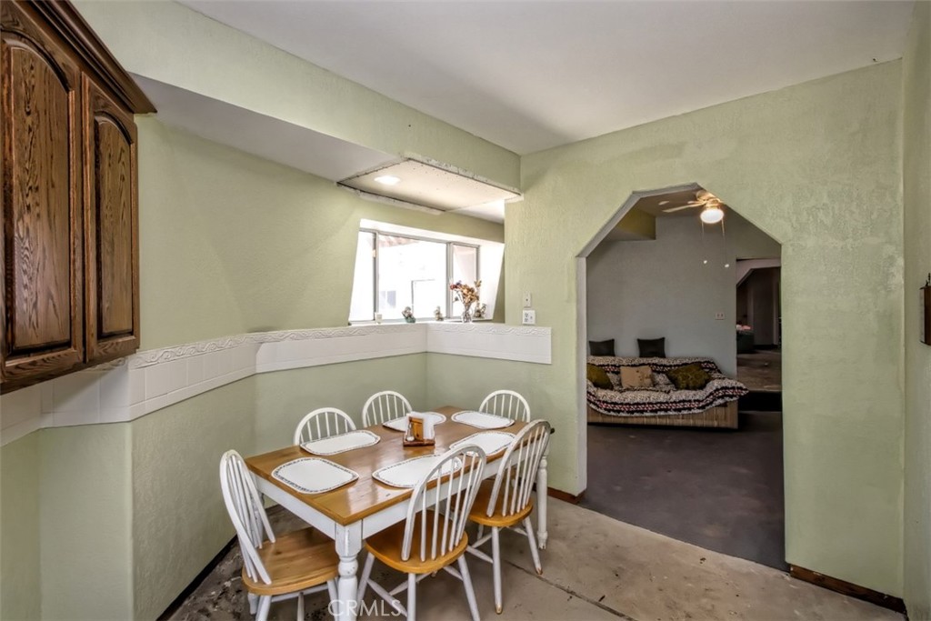 Newberry Springs, California, 92365, United States, 4 Bedrooms Bedrooms, ,6 BathroomsBathrooms,Residential,For Sale,1990195