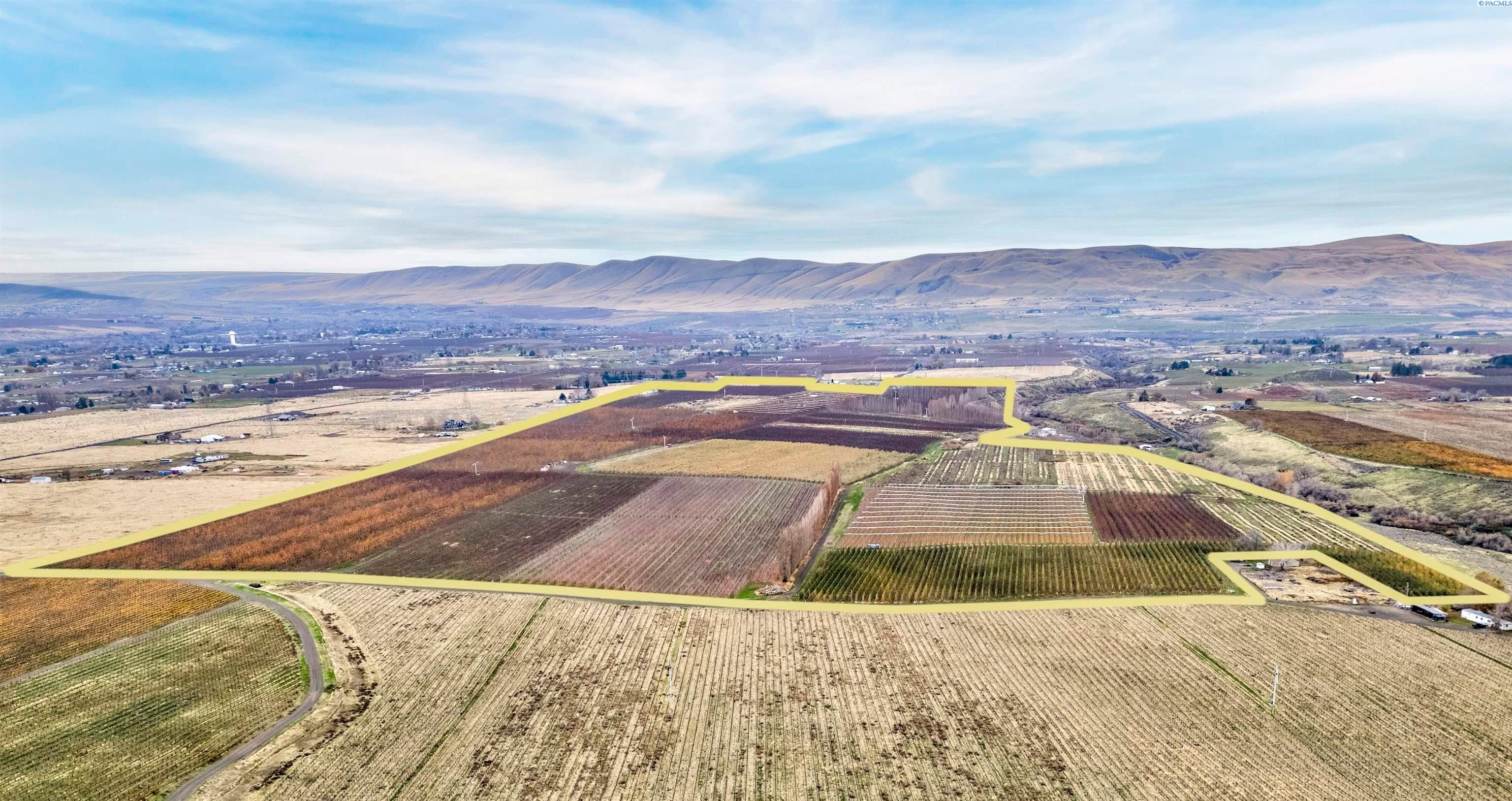 Benton City, Washington, 99320, United States, 3 Bedrooms Bedrooms, ,3 BathroomsBathrooms,Residential,For Sale,1998041