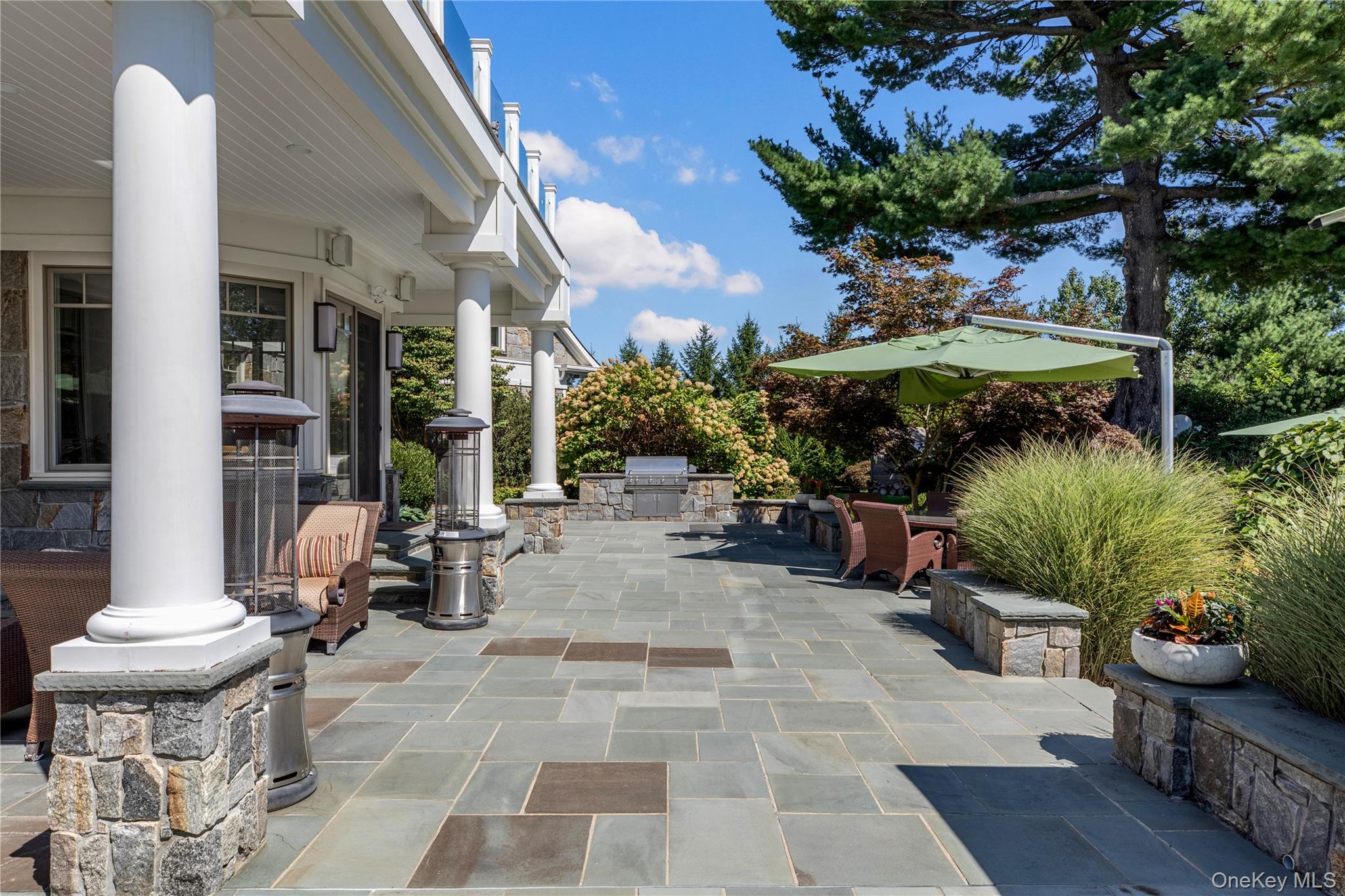  1 Hidden Pond Drive, Old Westbury, NY, 11568 - 物件實景