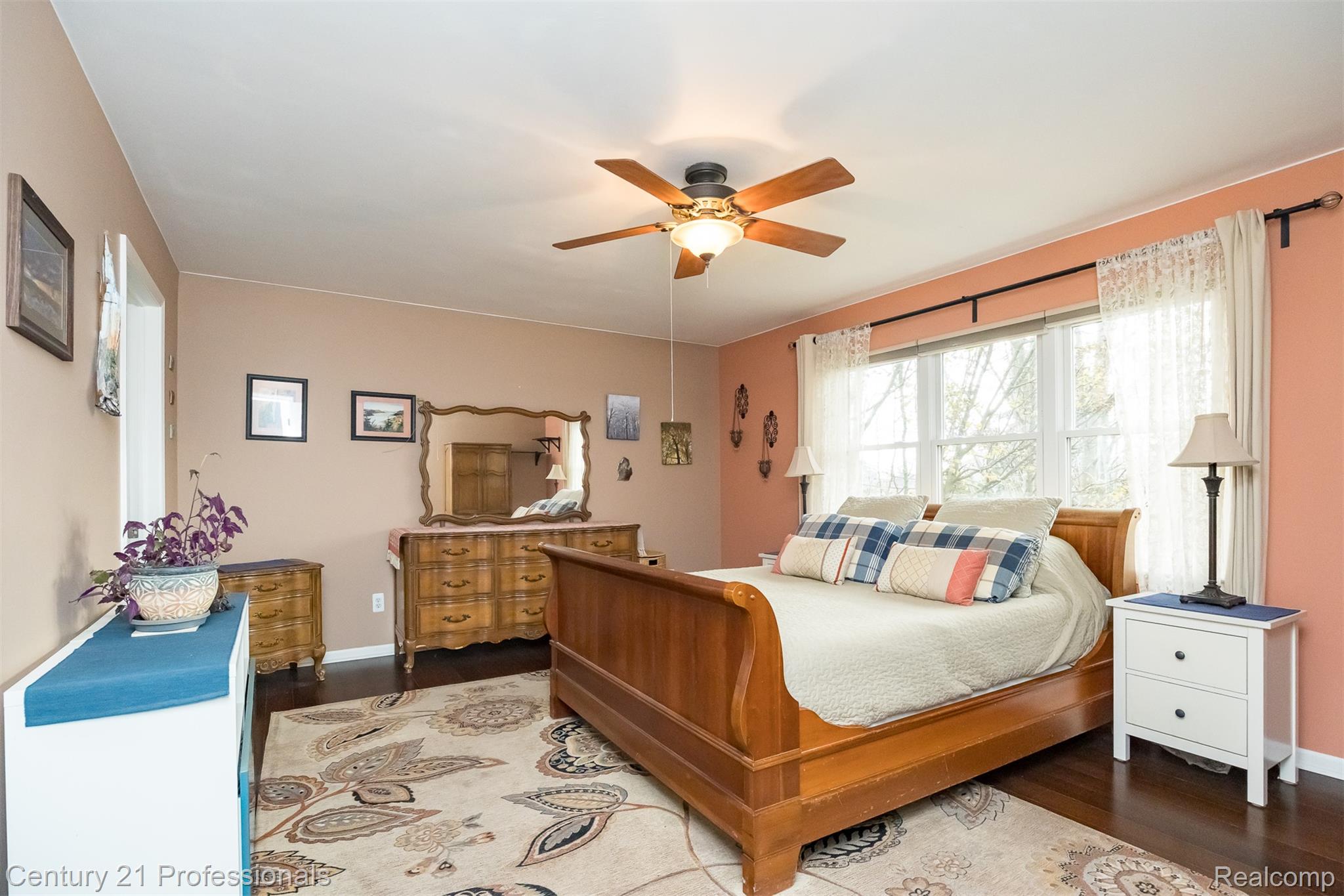 Macomb, Michigan, 48044, United States, 4 Bedrooms Bedrooms, ,3 BathroomsBathrooms,Residential,For Sale,1997727