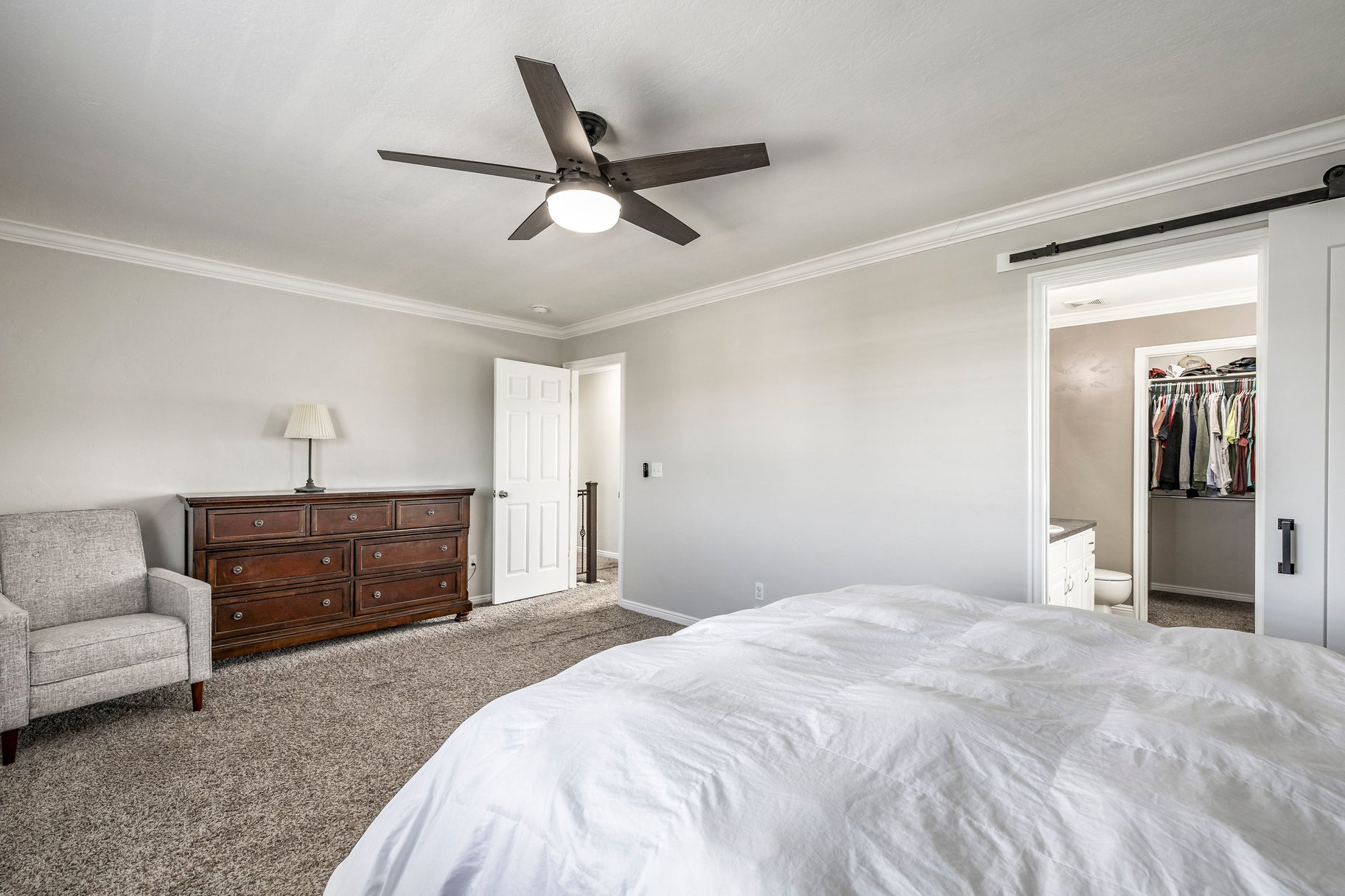  Fantastic Floor Plan in Great West Haven Location - 物件實景