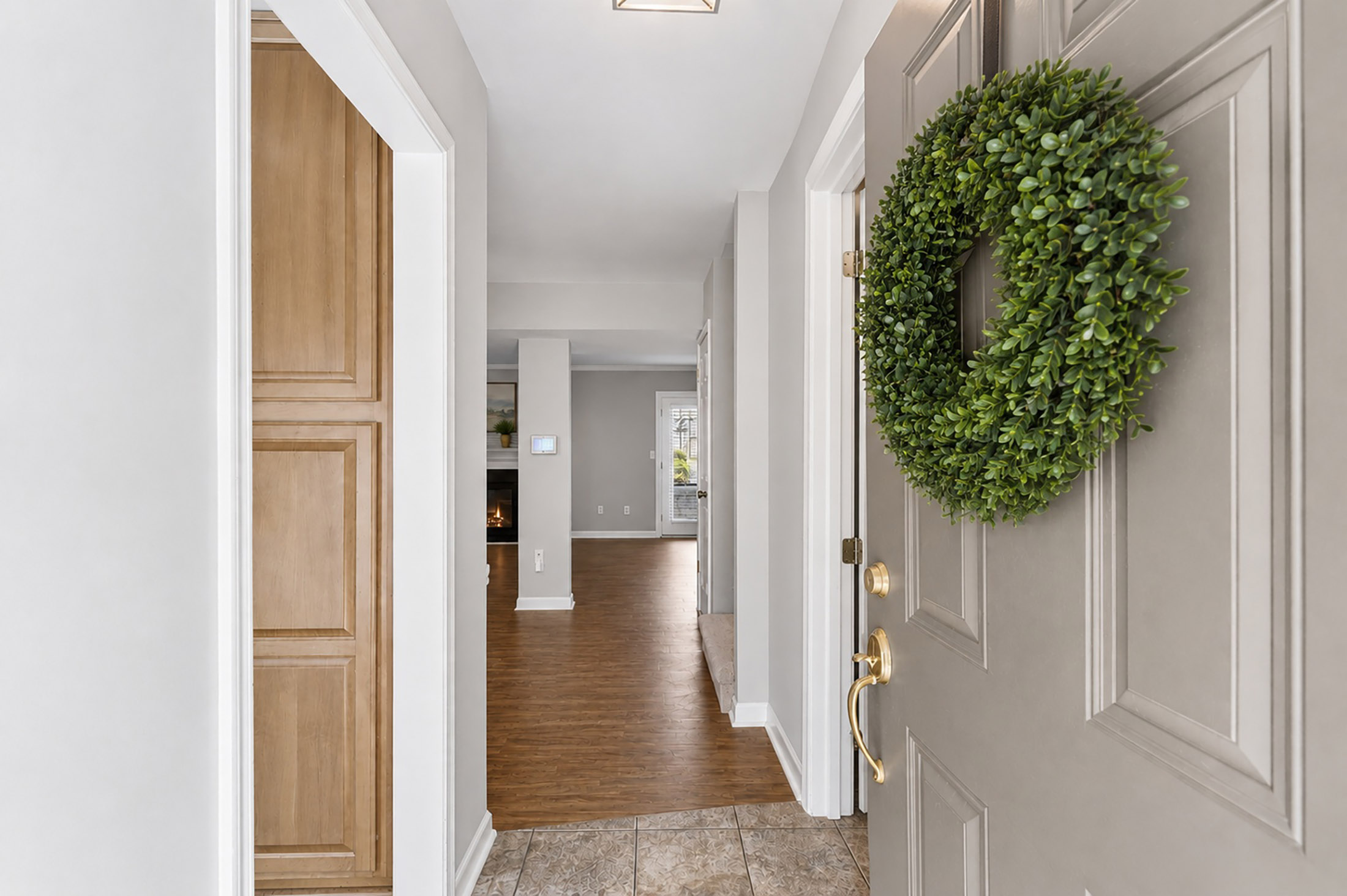  Beautifully Updated Fee Simple Townhome in an Exceptional Brookhaven Location - 物件實景