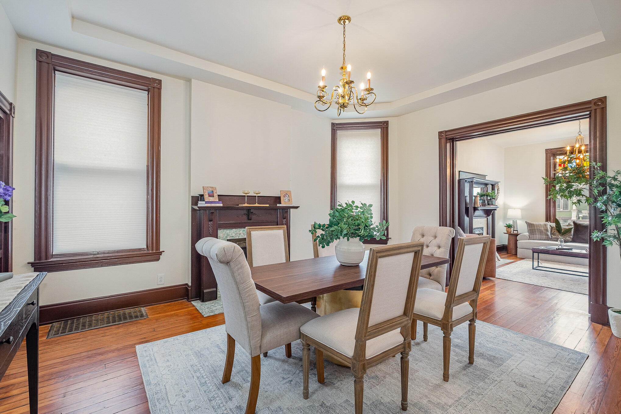 Newport, Kentucky, 41071, United States, 4 Bedrooms Bedrooms, ,4 BathroomsBathrooms,Residential,For Sale,1915092