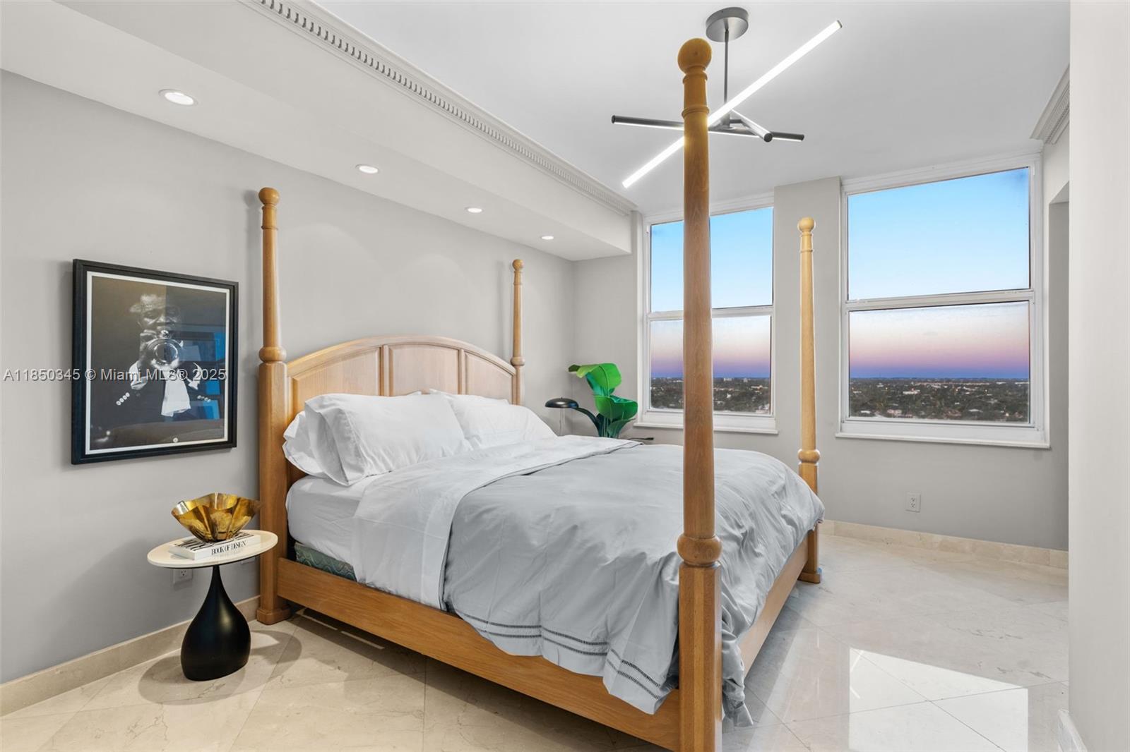 Fort Lauderdale, Florida, 33305, United States, 2 Bedrooms Bedrooms, ,3 BathroomsBathrooms,Residential,For Sale,1907787