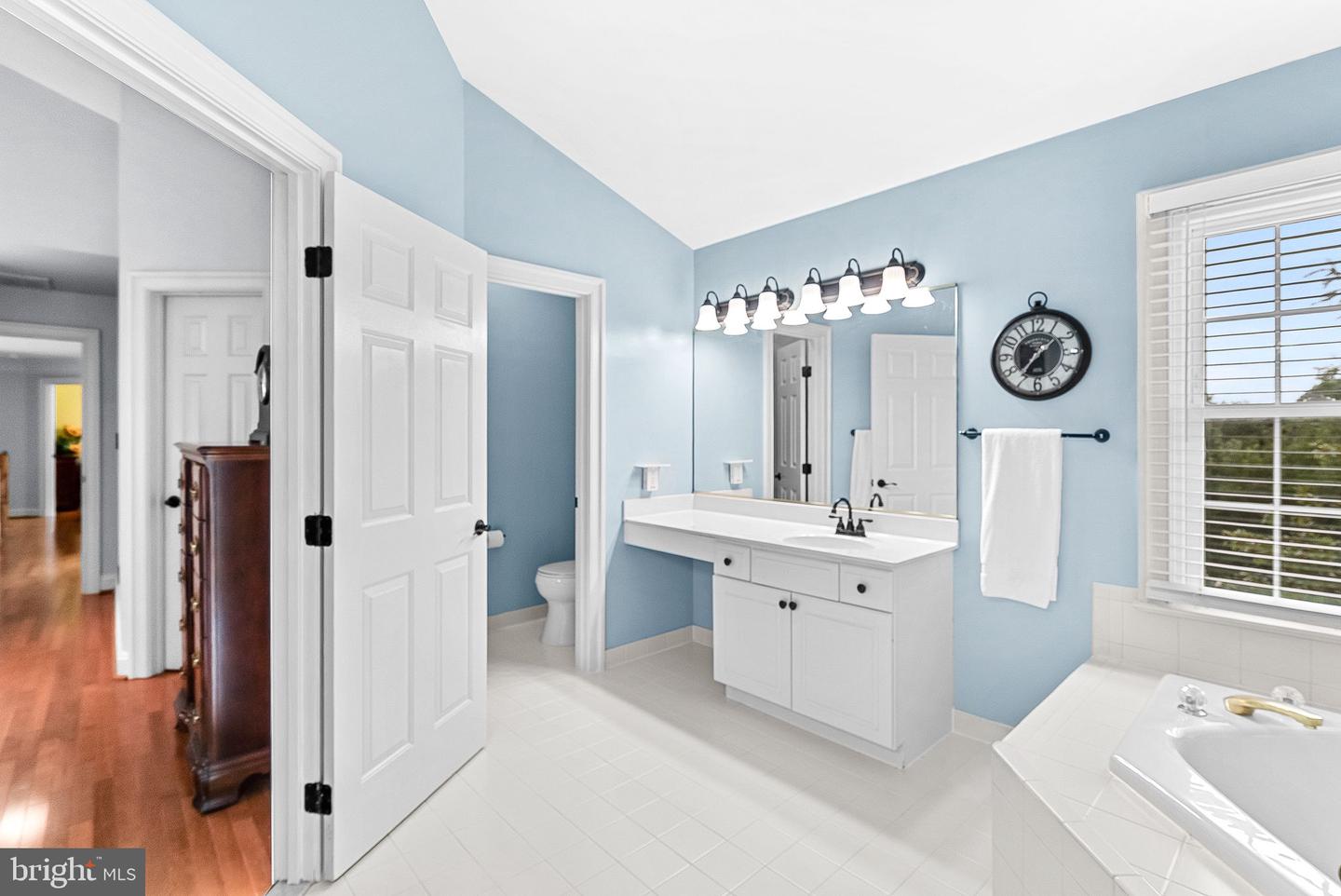Waterford, Virginia, 20197, United States, 5 Bedrooms Bedrooms, ,4 BathroomsBathrooms,Residential,For Sale,1940957