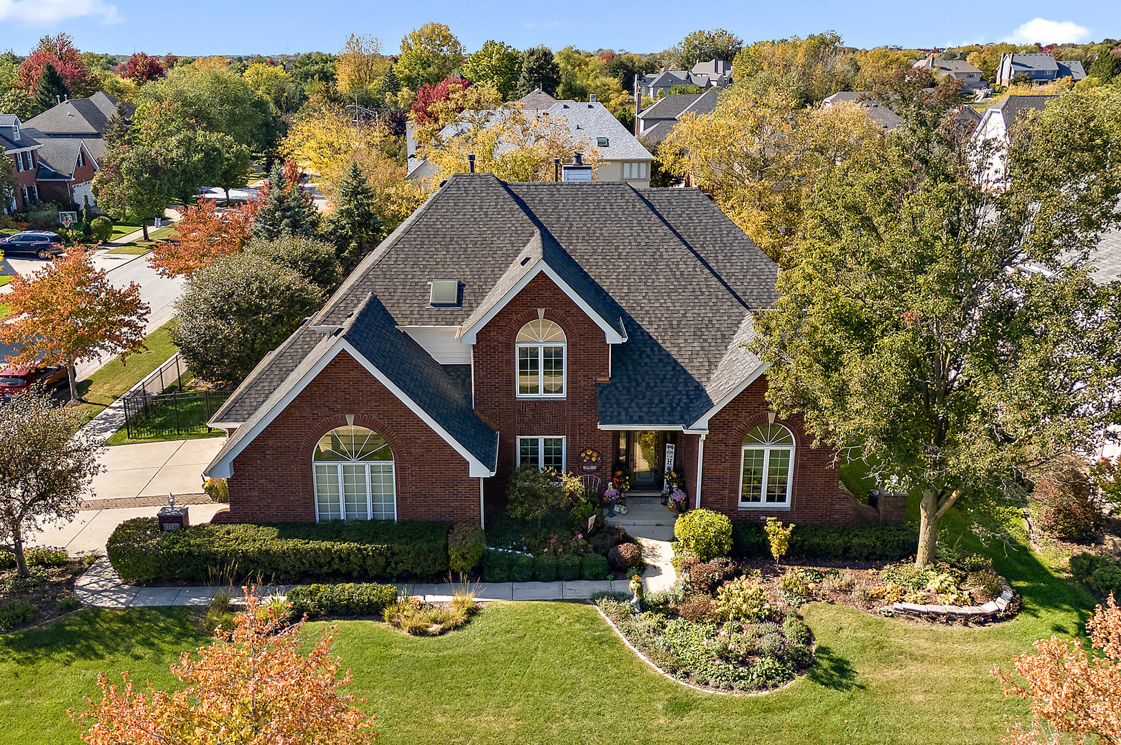 Orland Park, Illinois, 60467, United States, 4 Bedrooms Bedrooms, ,5 BathroomsBathrooms,Residential,For Sale,1987350