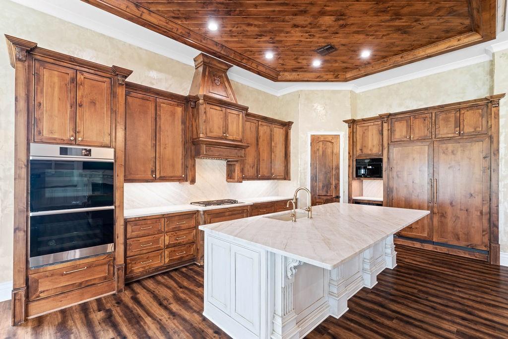 Beeville, Texas, 78102, United States, 4 Bedrooms Bedrooms, ,3 BathroomsBathrooms,Residential,For Sale,1857883