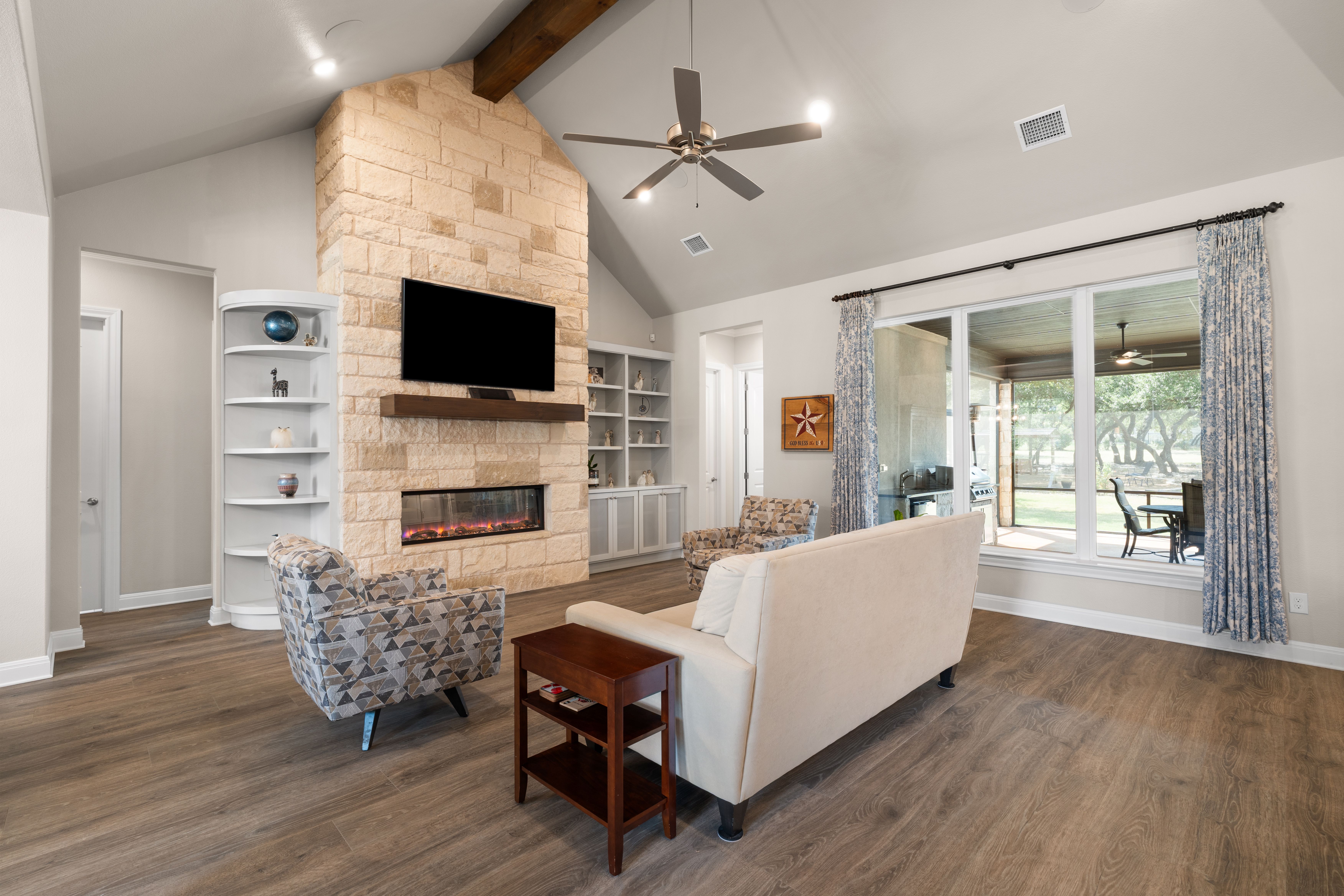  Versatile Living on 1+ Acres - 物件實景