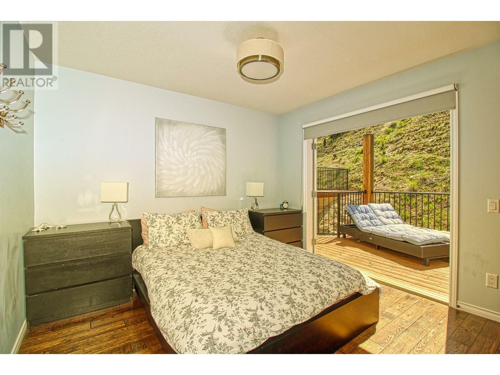 KELOWNA, British Columbia, V1Z 3R8, CA, 3 Bedrooms Bedrooms, ,2 BathroomsBathrooms,Residential,For Sale,1838856