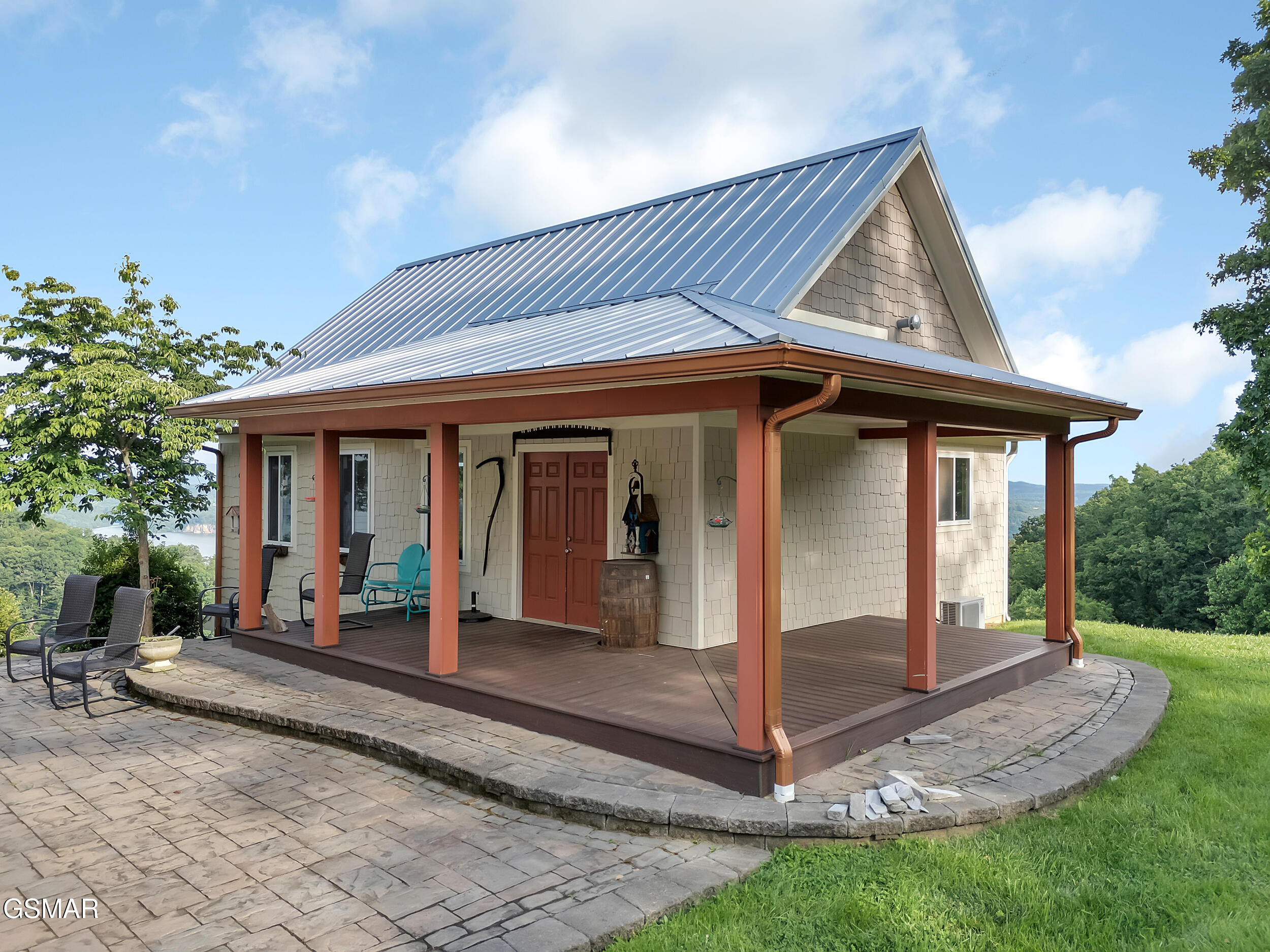 Mooresburg, Tennessee, 37811, United States, 3 Bedrooms Bedrooms, ,5 BathroomsBathrooms,Residential,For Sale,1974875