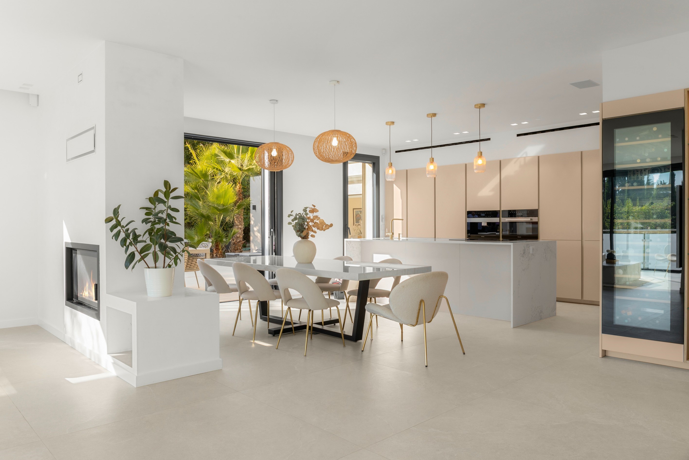 Prestigious contemporary villa with pool near Valbonne - 物件實景