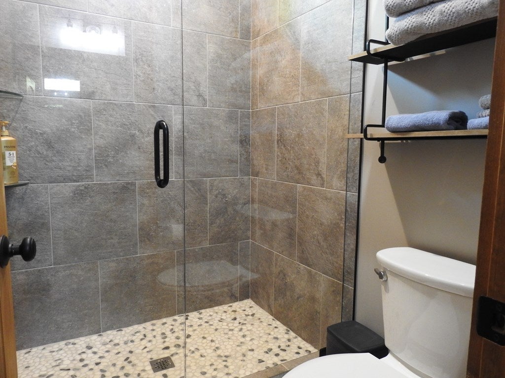 Morganton, Georgia, 30560, United States, 4 Bedrooms Bedrooms, ,4 BathroomsBathrooms,Residential,For Sale,1859082