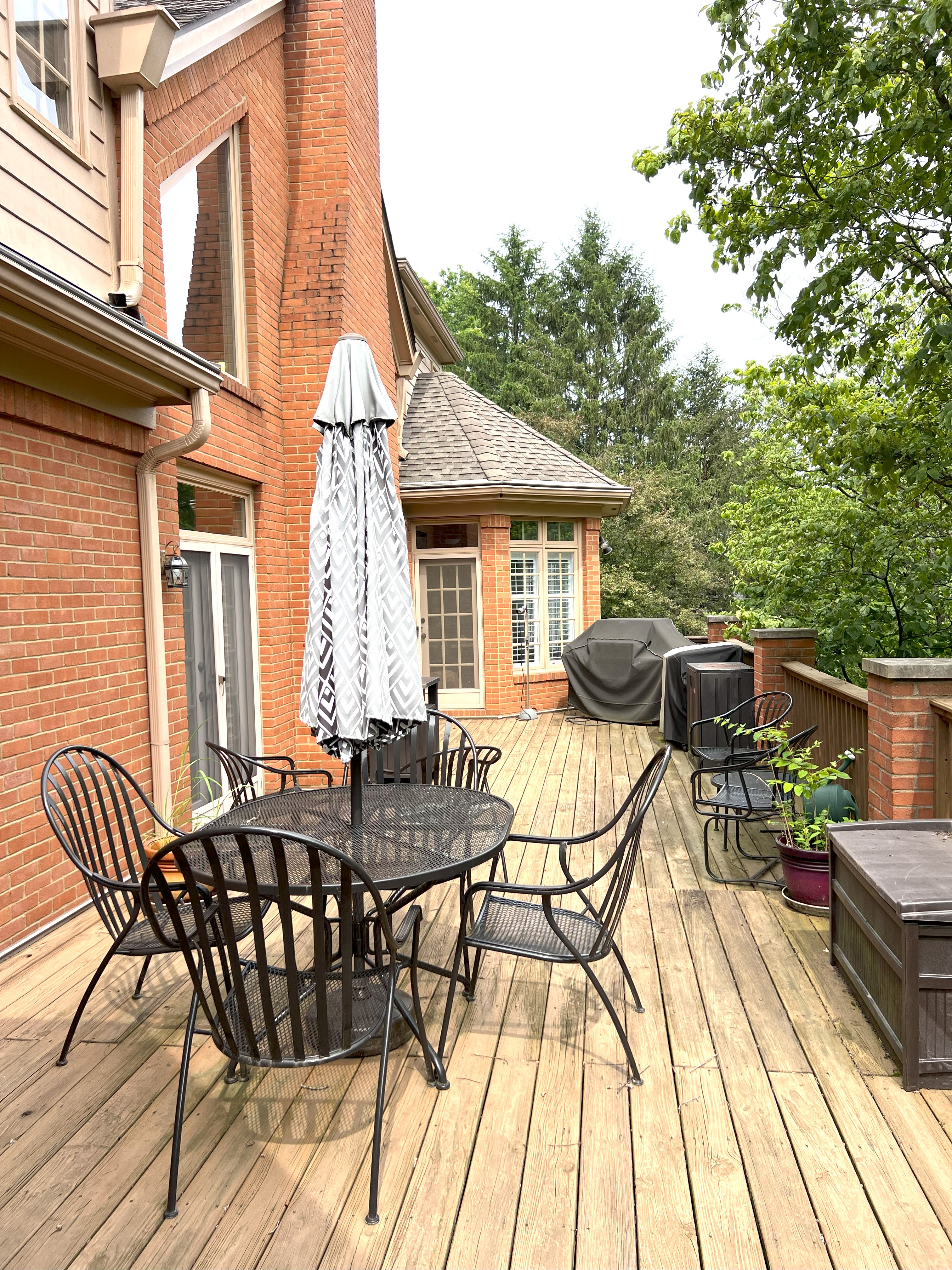 Frankfort, Kentucky, 40601, United States, 5 Bedrooms Bedrooms, ,4 BathroomsBathrooms,Residential,For Sale,1983551