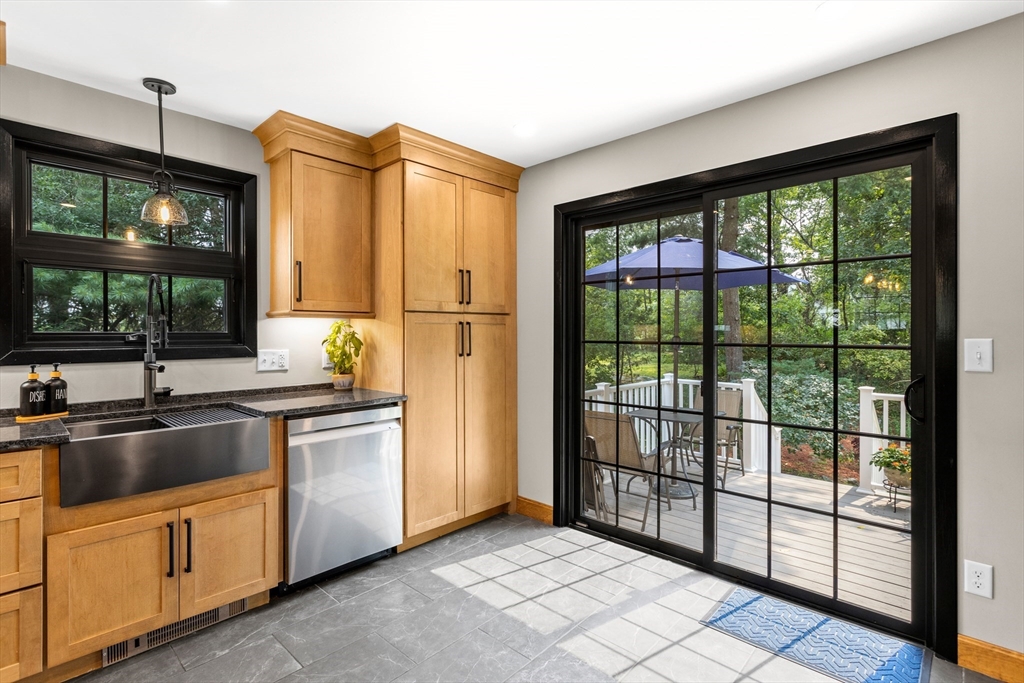 Waltham, Massachusetts, 02451, United States, 4 Bedrooms Bedrooms, ,2 BathroomsBathrooms,Residential,For Sale,1914074