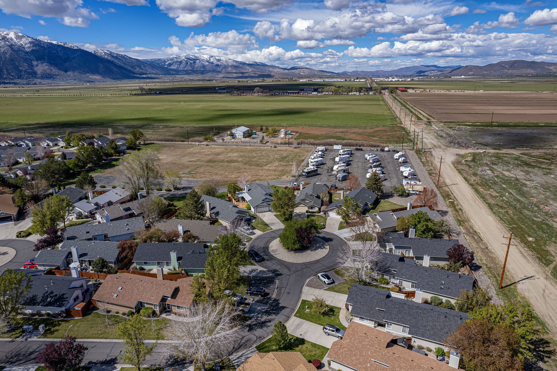  3 Bedrooms, 2 bath, 2 car garage, single level home in Minden NV - 物件實景