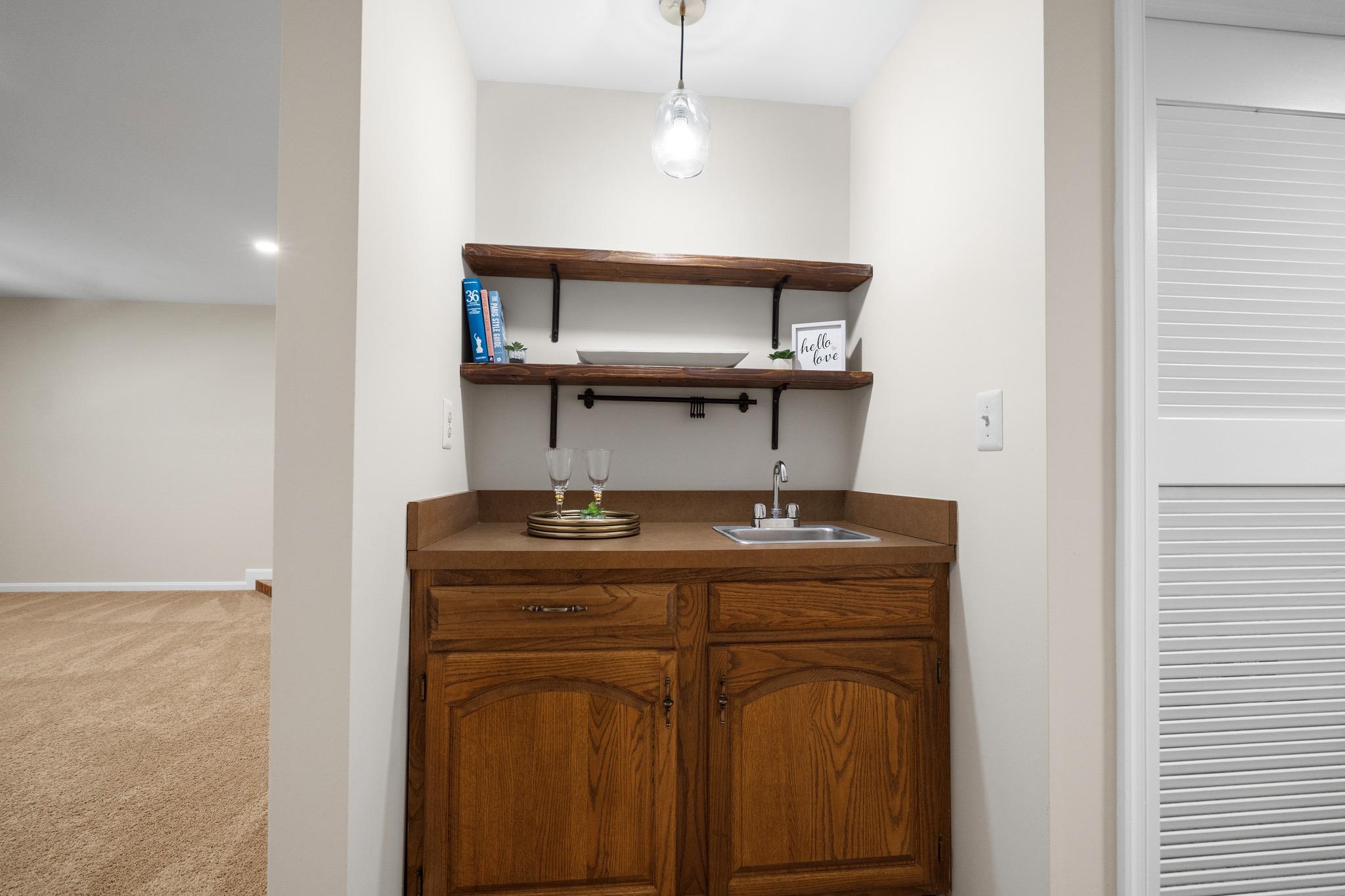  8943 Park Forest Drive, Springfield, VA, 22152 - 物件實景
