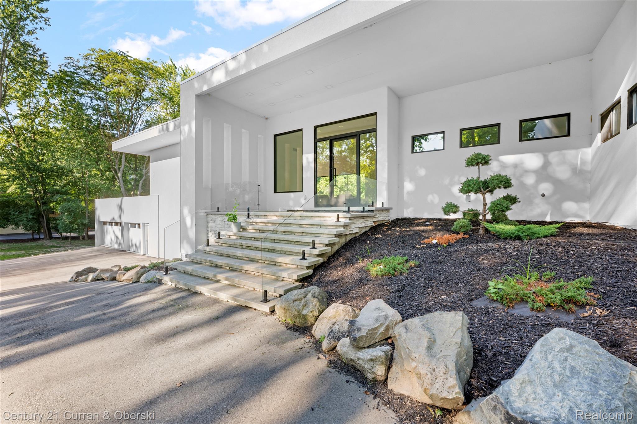 Farmington, Michigan, 48334, United States, 7 Bedrooms Bedrooms, ,8 BathroomsBathrooms,Residential,For Sale,1980731