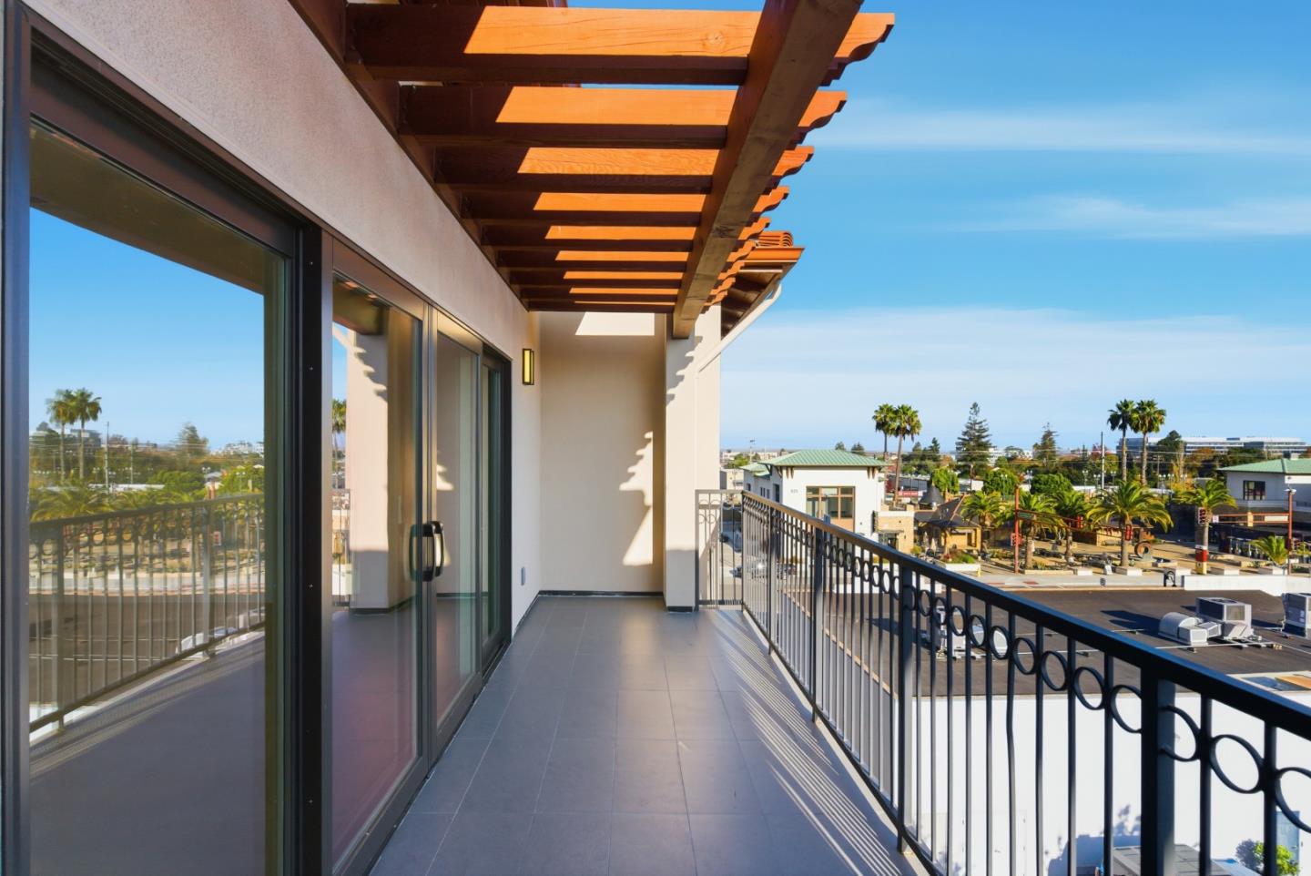 San Carlos, California, 94070, United States, 2 Bedrooms Bedrooms, ,2 BathroomsBathrooms,Residential,For Sale,2002973