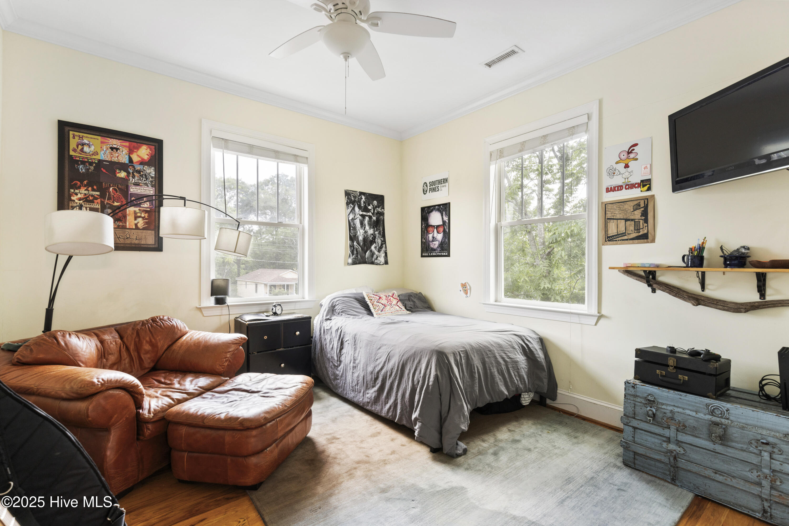 Wilmington, North Carolina, 28401, United States, 4 Bedrooms Bedrooms, ,3 BathroomsBathrooms,Residential,For Sale,1882857