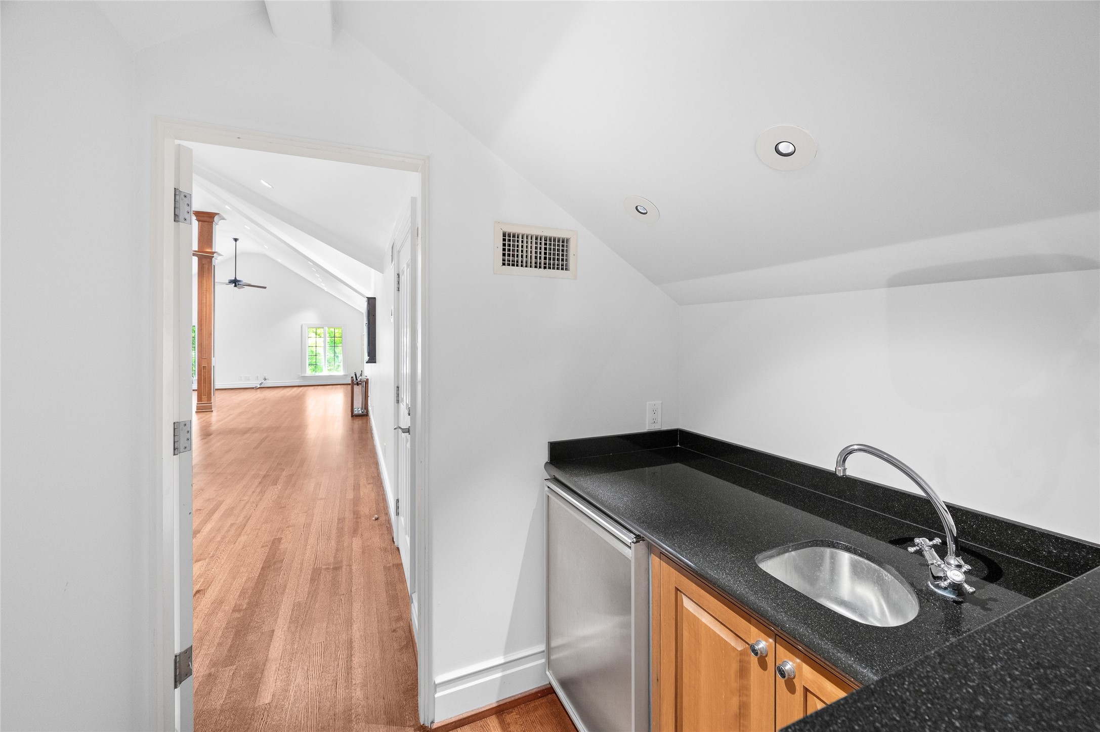  1802 Forest Gate Circle - 物件實景