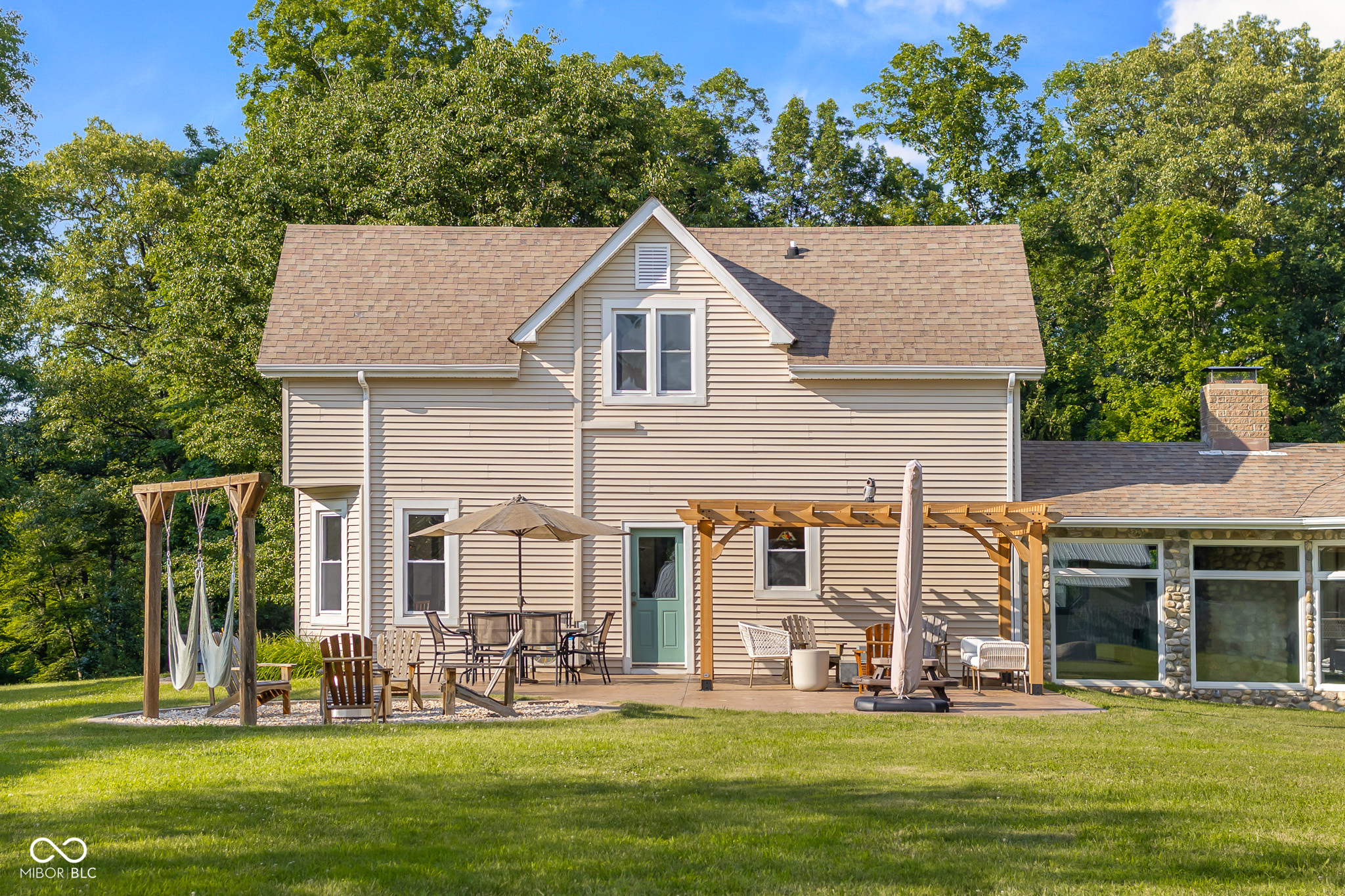 Columbus, Indiana, 47201, United States, 3 Bedrooms Bedrooms, ,3 BathroomsBathrooms,Residential,For Sale,1888305