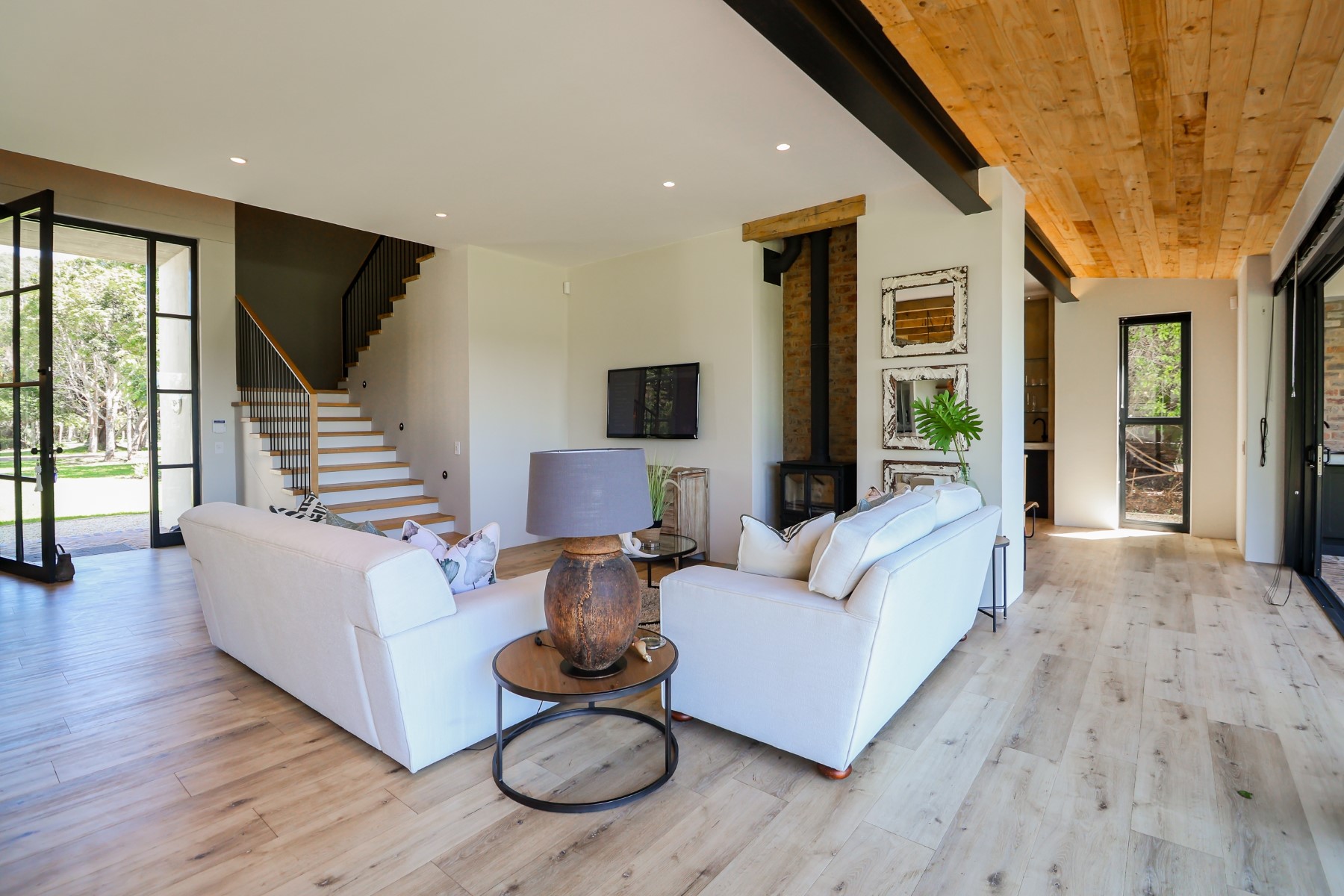  Modern home - Twin Rivers Estate - 物件實景