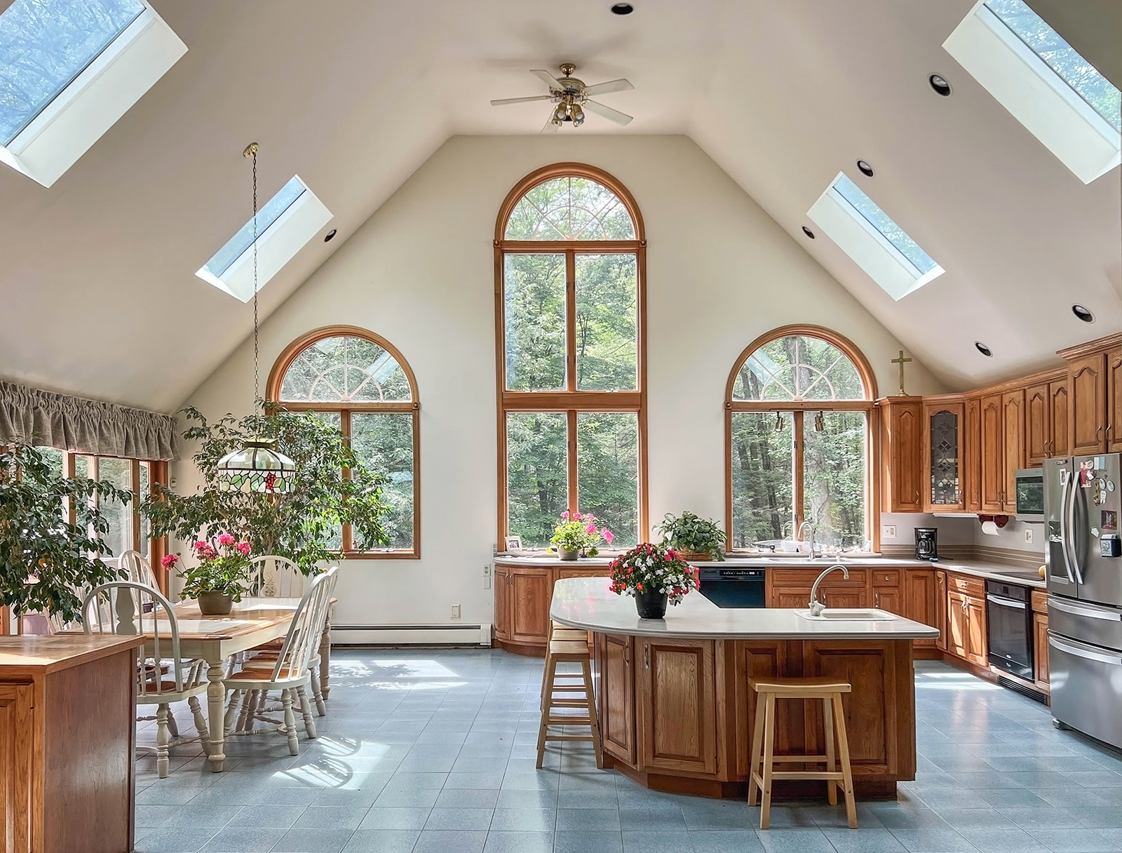 Ringwood, New Jersey, 07456, United States, 7 Bedrooms Bedrooms, ,4 BathroomsBathrooms,Residential,For Sale,1943457
