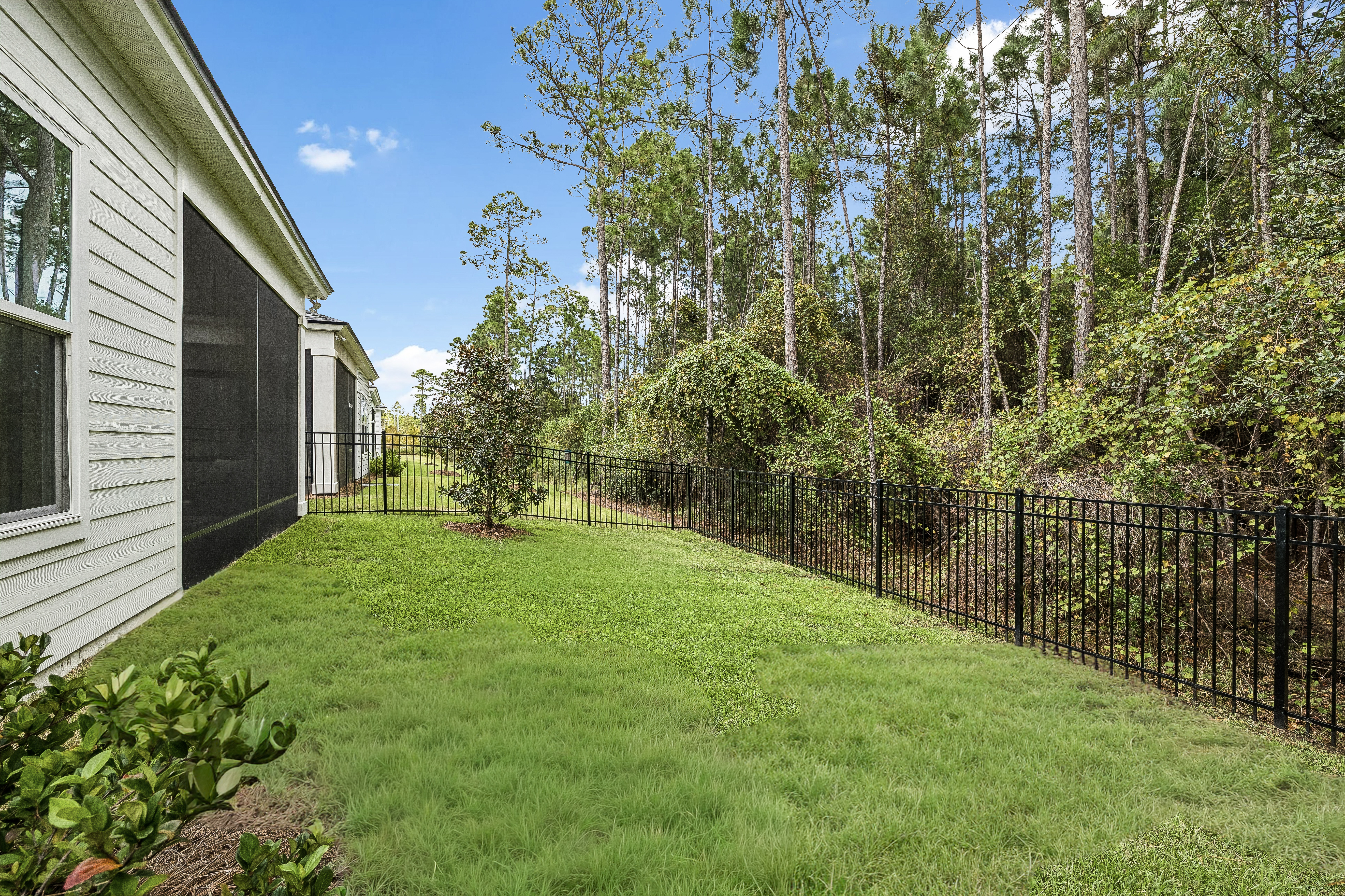  Designer-Finished Two-Story Home With First-Floor Primary And Preserve Views - 物件實景
