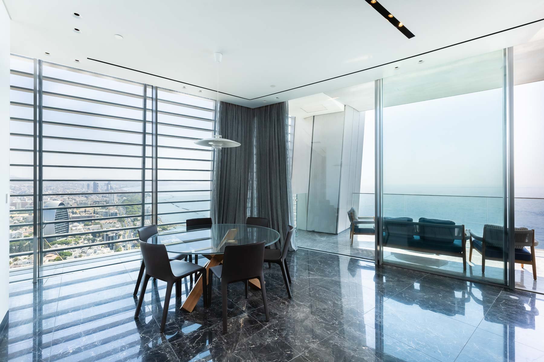 Beachfront Whole-Floor Sky Residence Panoramic Sea Views in Limassol - 物件實景