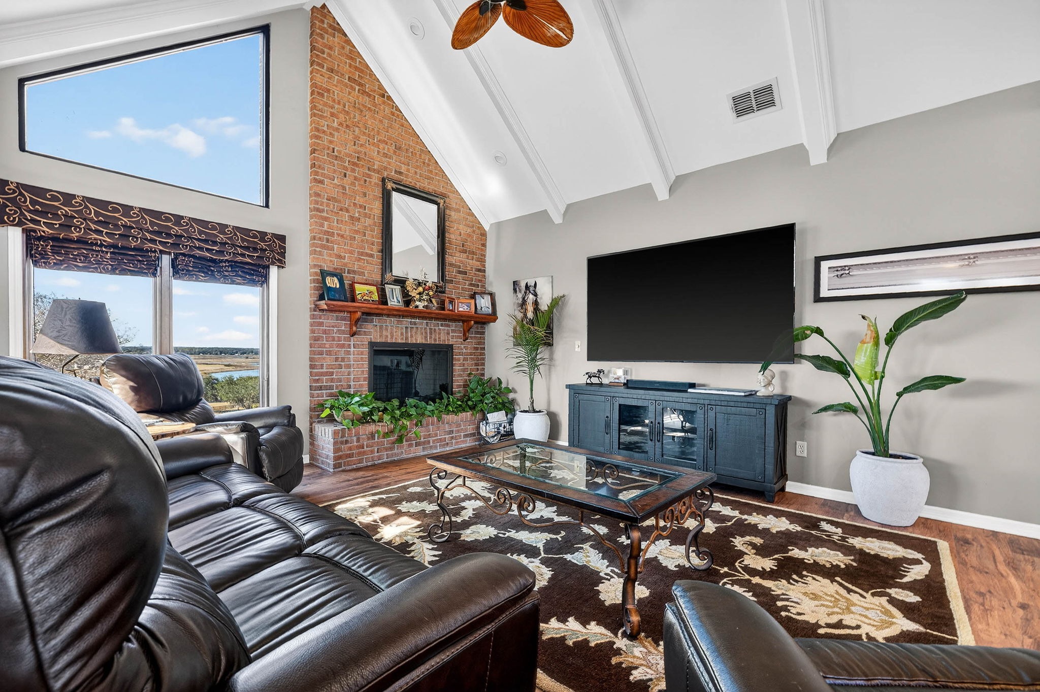 Dade City, Florida, 33525, United States, 4 Bedrooms Bedrooms, ,4 BathroomsBathrooms,Residential,For Sale,2012109