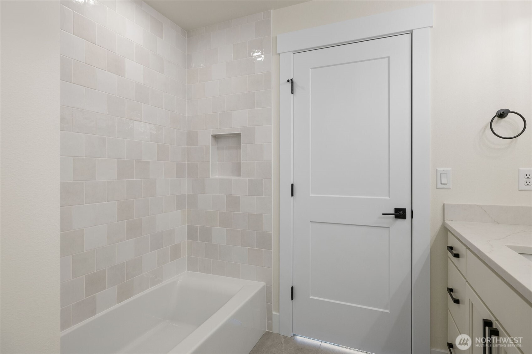 Bellevue, Washington, 98007, United States, 5 Bedrooms Bedrooms, ,4 BathroomsBathrooms,Residential,For Sale,1836661