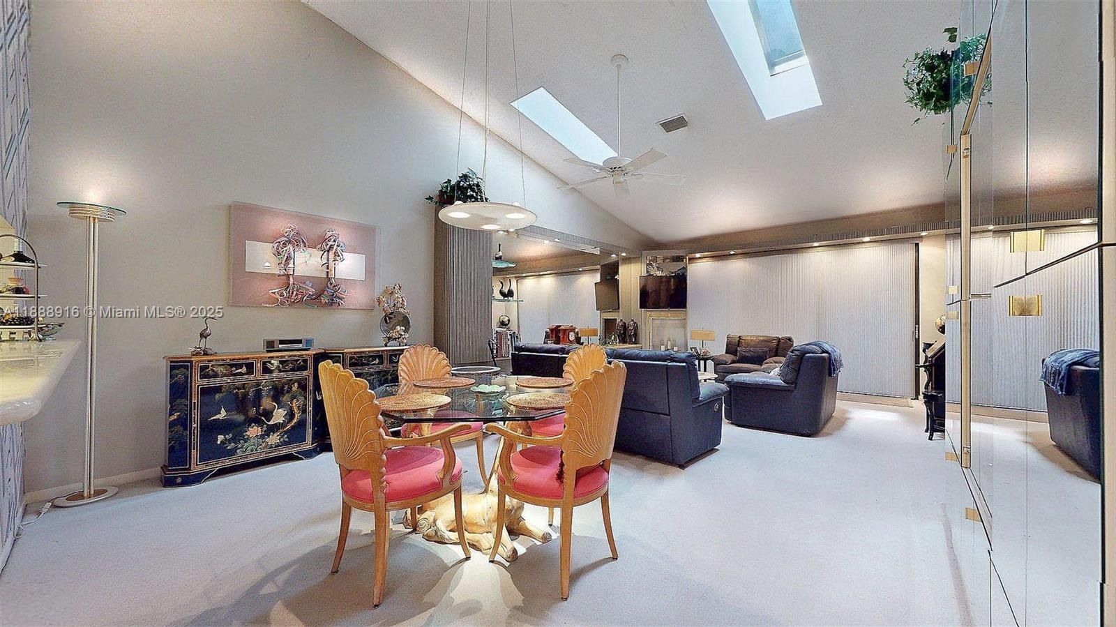 Doral, Florida, 33178, United States, 2 Bedrooms Bedrooms, ,2 BathroomsBathrooms,Residential,For Sale,1975384