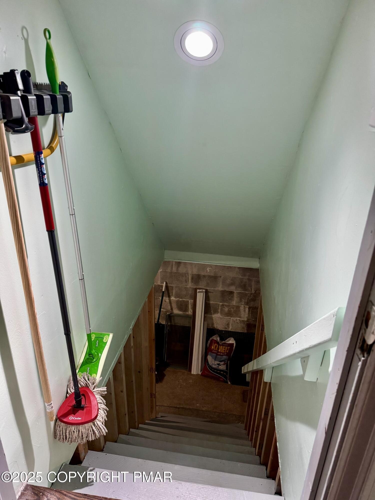 Lake Harmony, Pennsylvania, 18624, United States, 3 Bedrooms Bedrooms, ,2 BathroomsBathrooms,Residential,For Sale,2006106