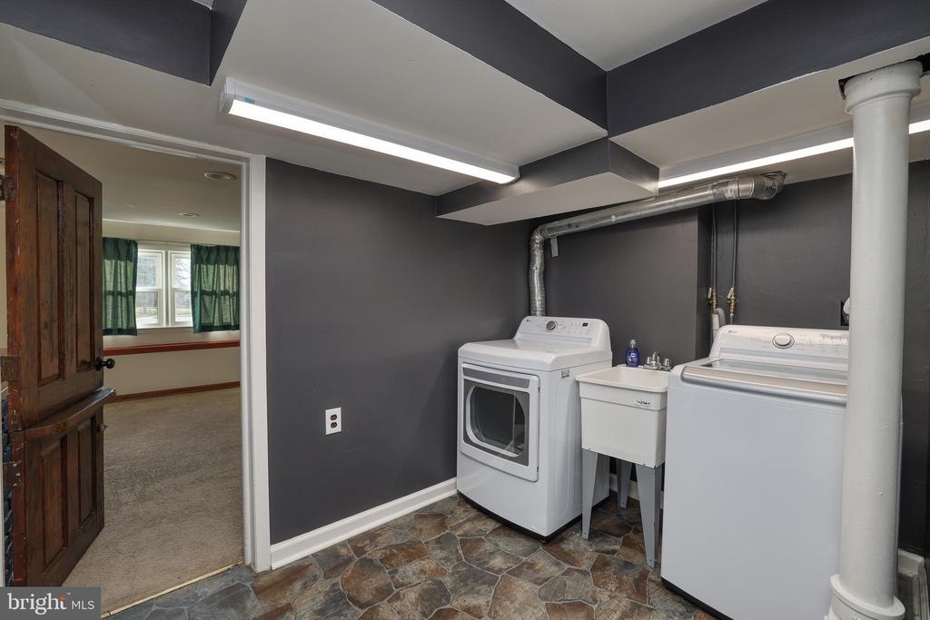 Trenton, New Jersey, 08618, United States, 4 Bedrooms Bedrooms, ,3 BathroomsBathrooms,Residential,For Sale,1995811