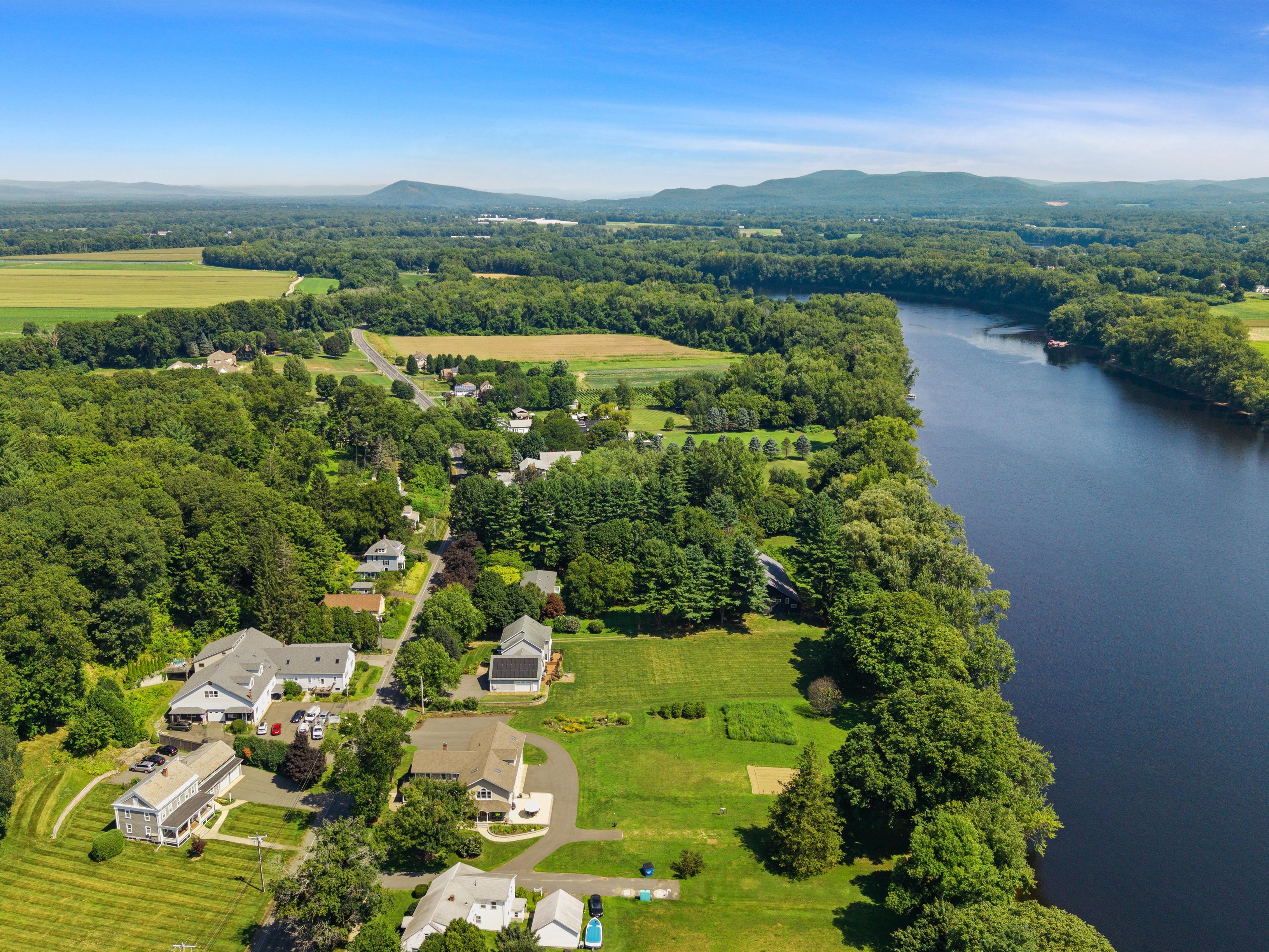  Connecticut River Farmhouse - 物件實景